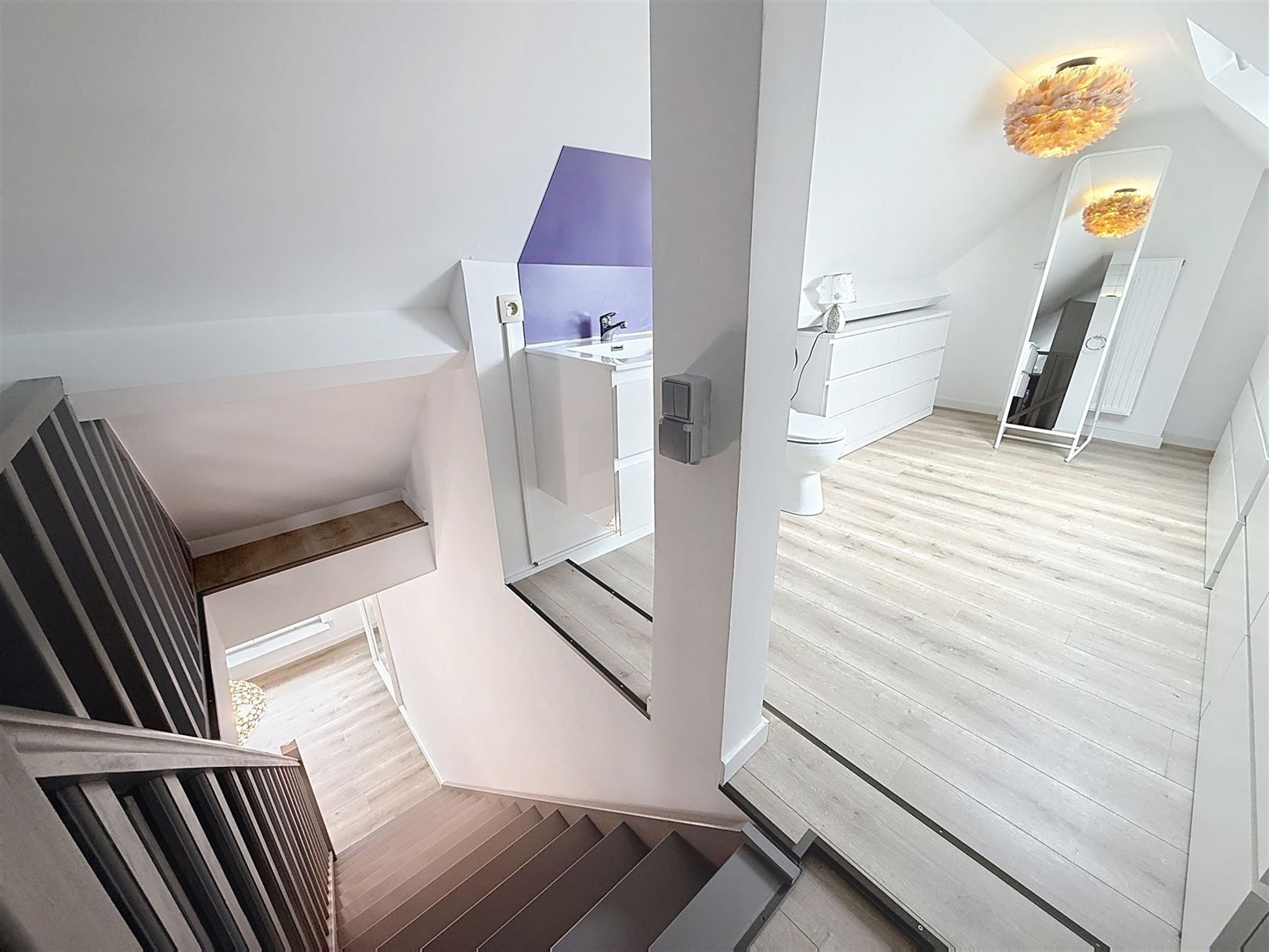 Ruime gerenoveerde woning, 5 slpks, 2 bdks, tuin, 11a 11ca  foto 54