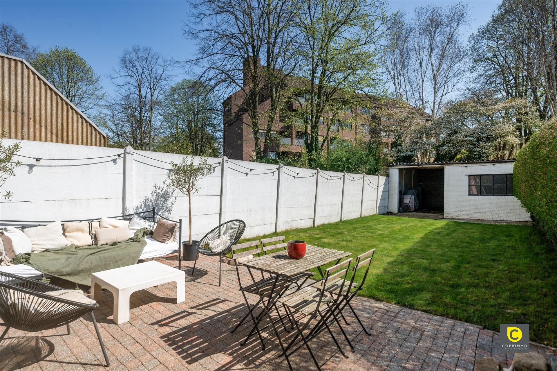 Gerenoveerde woning met 3 slpks, tuin en oprit foto 10