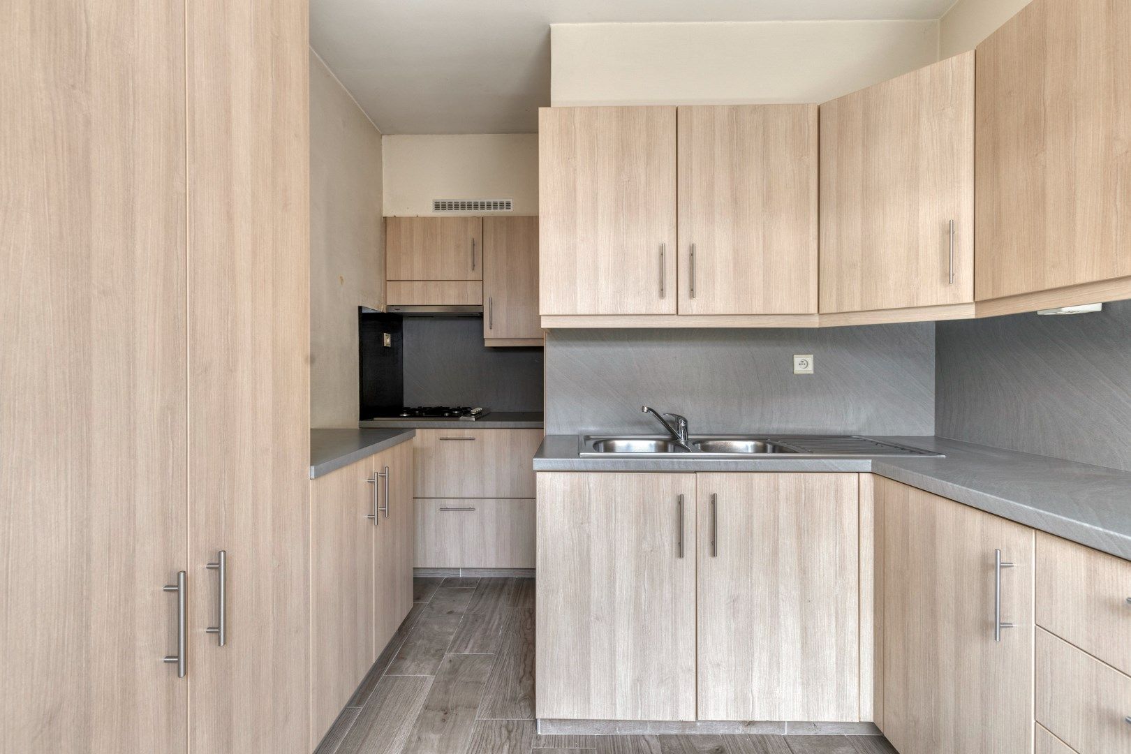 Charmante gelijkvloerse woning met 1 slaapkamer op 219 m² te Sint-Jozef Olen ! foto 4