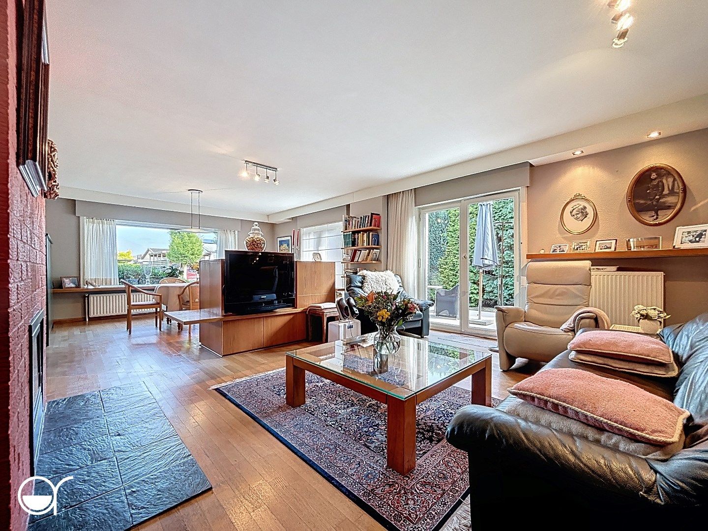 Rustig gelegen bungalow met tuin en 2 garages in Vosselare foto 5