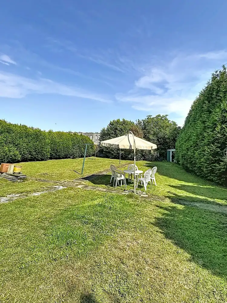 Te renoveren gelijkvloerse woning op een ruim, groen perceel in Hasselt foto 6