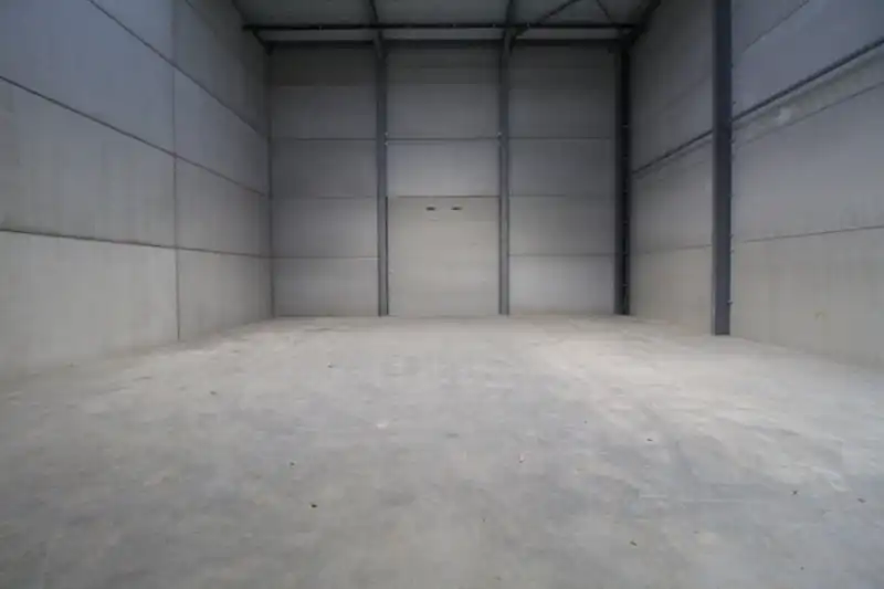 Nieuwbouw loods van 264m² te huur langs de Diksmuidsesteenweg te Hooglede/Roeselare foto 3