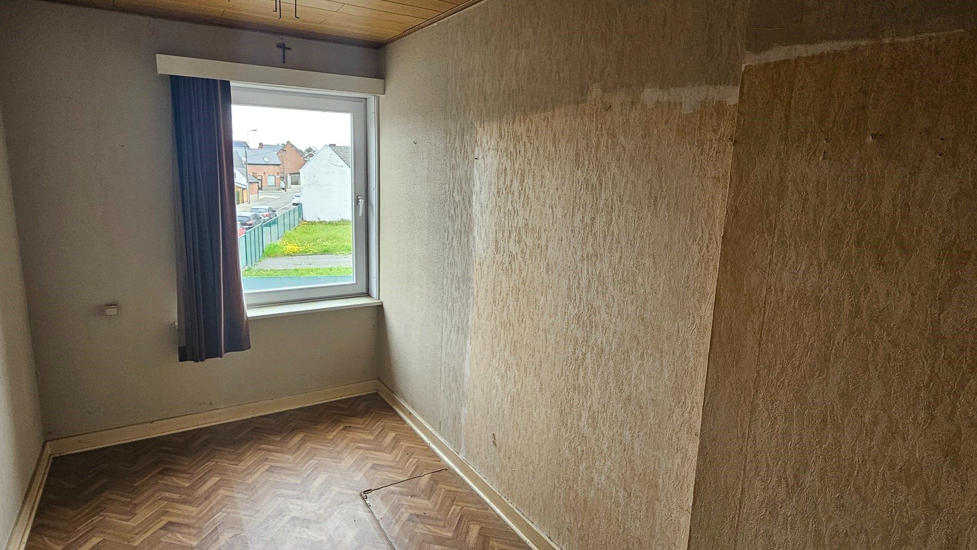 Renovatiewoning met 2 tot 3 slk, garage en koertje aan gunstige prijs foto 20