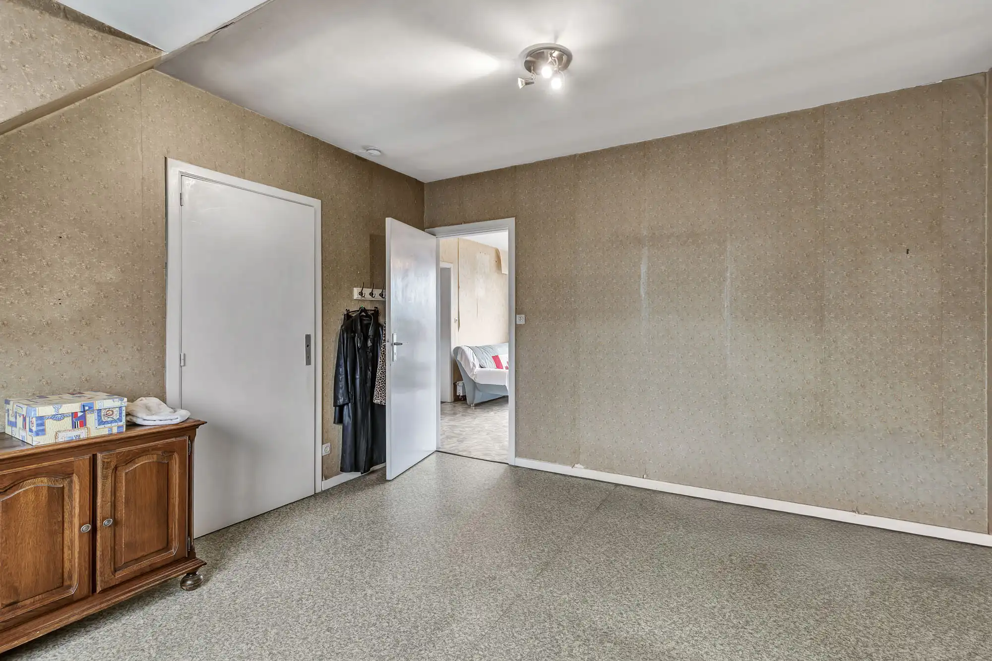 Eénslaapkamer appartement vlakbij Station van Deinze foto 5