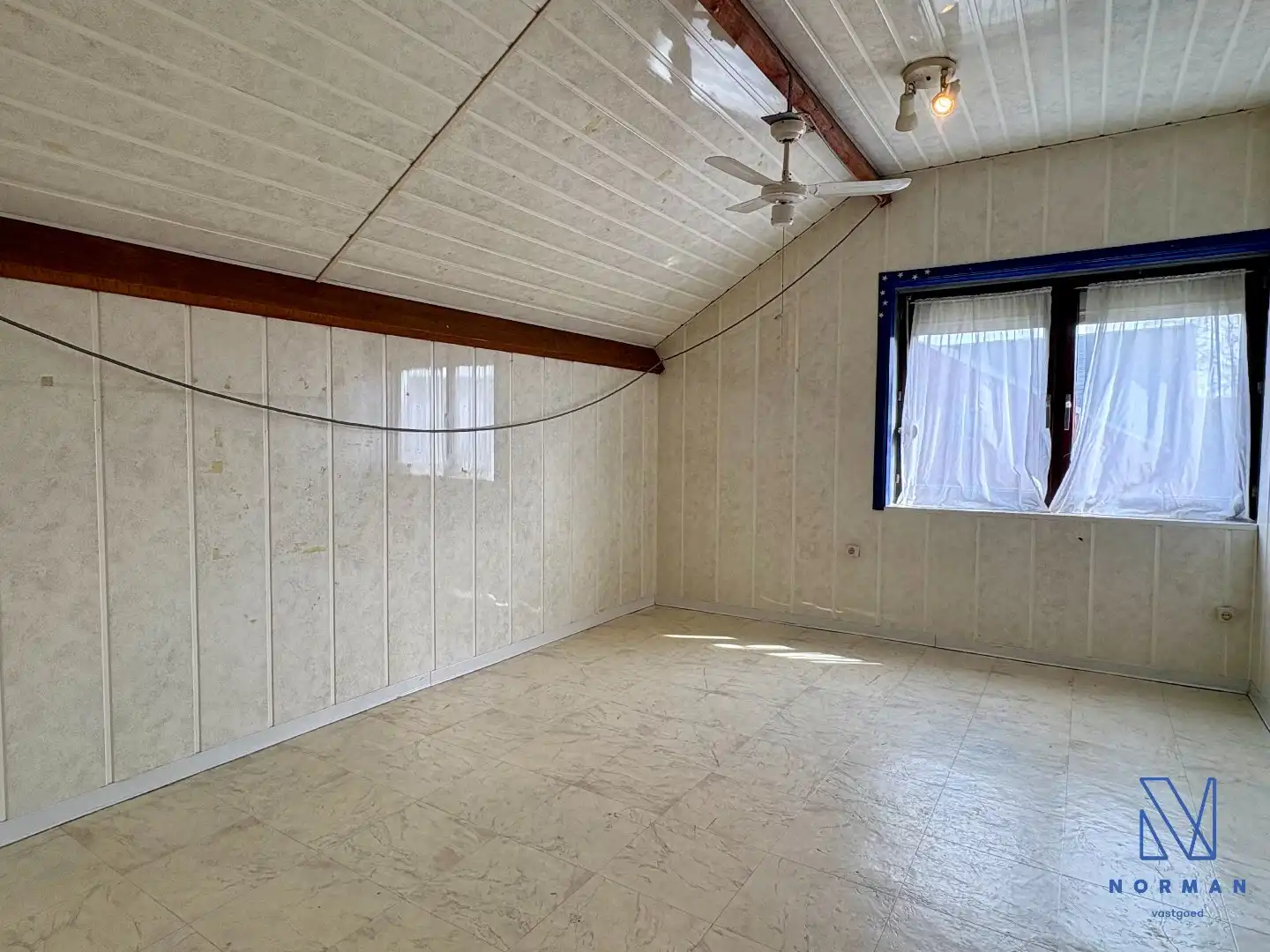 Alleenstaande te renoveren woning in Vichte met veel potentieel! foto 10