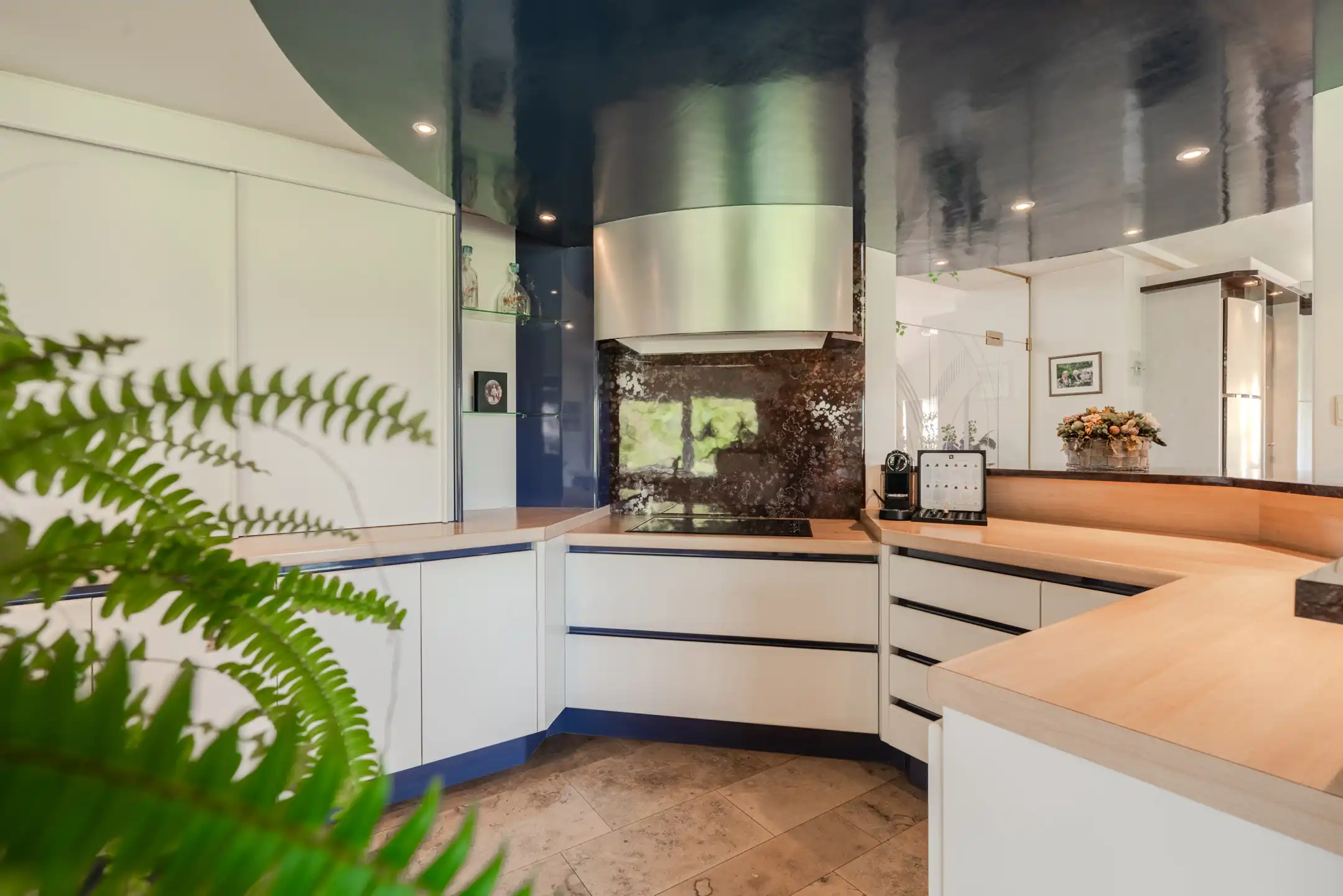 UNIEK EIGENDOM OP EEN TERREIN VAN 8.187 M² – RUST & RUIMTE ! foto 10