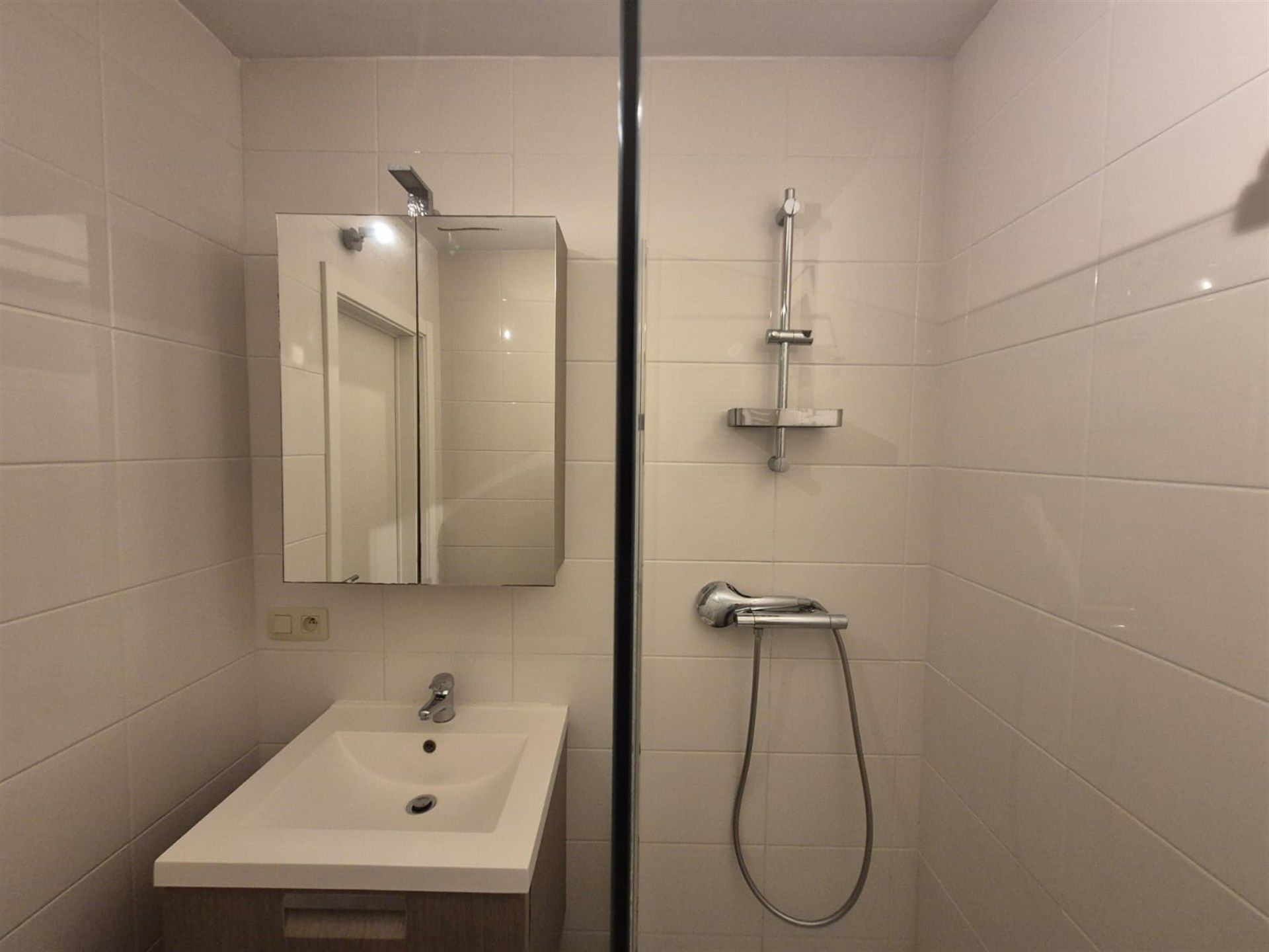 Instapklaar gerenoveerd appartement op gunstige locatie. foto 22