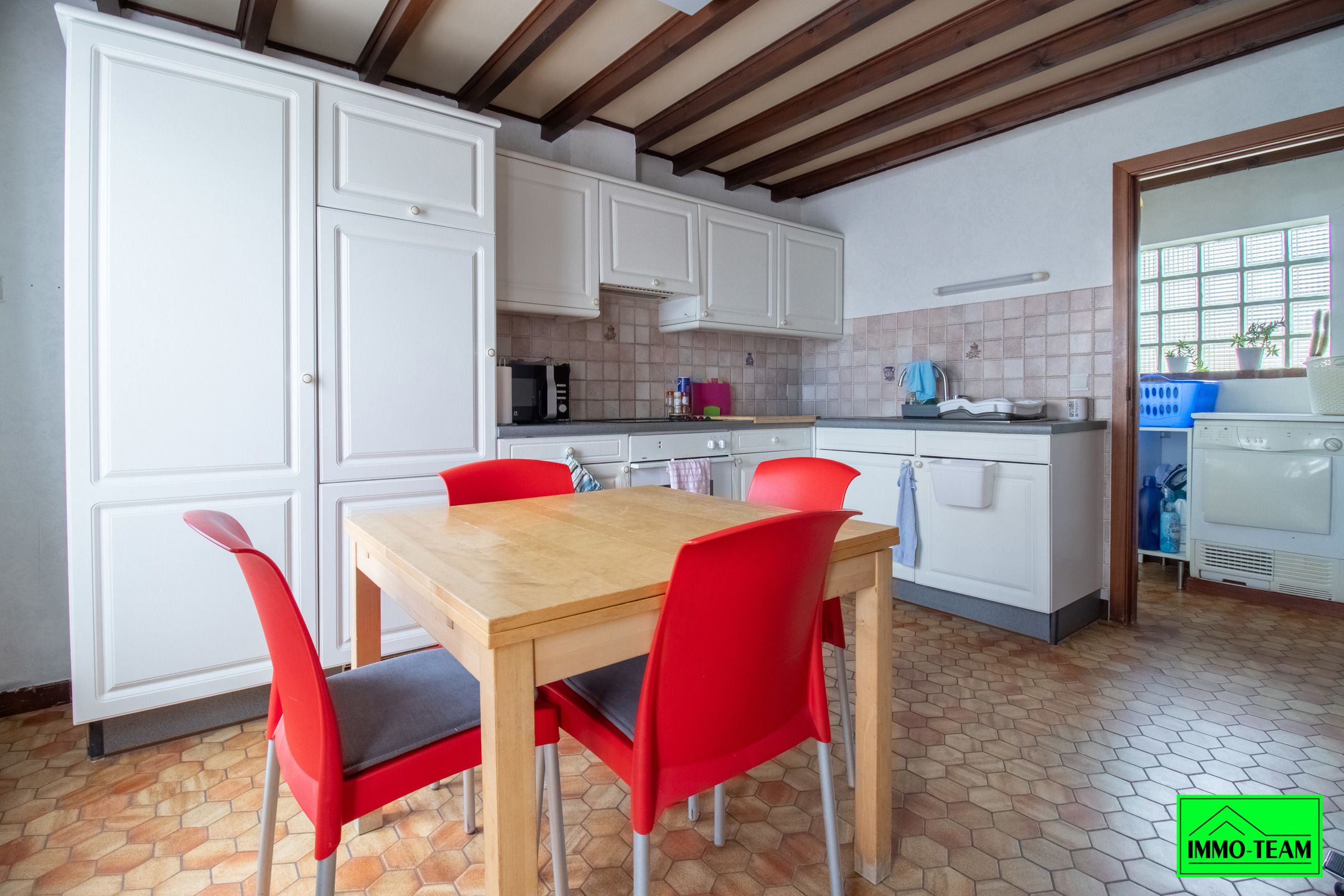 Ruime, instapklare woning met 4 slaapkamers foto 4