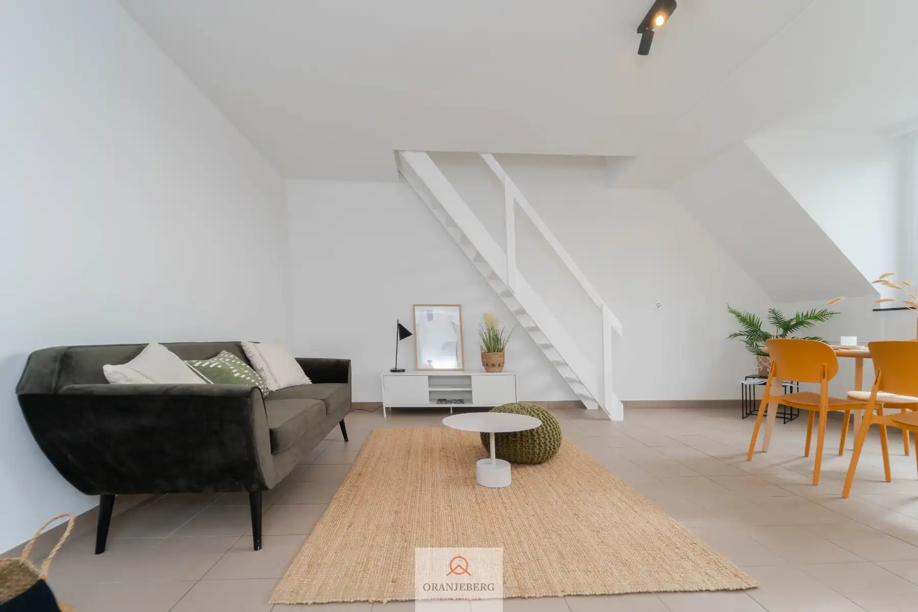 Instapklaar duplex-appartement Wondelgem! foto 5