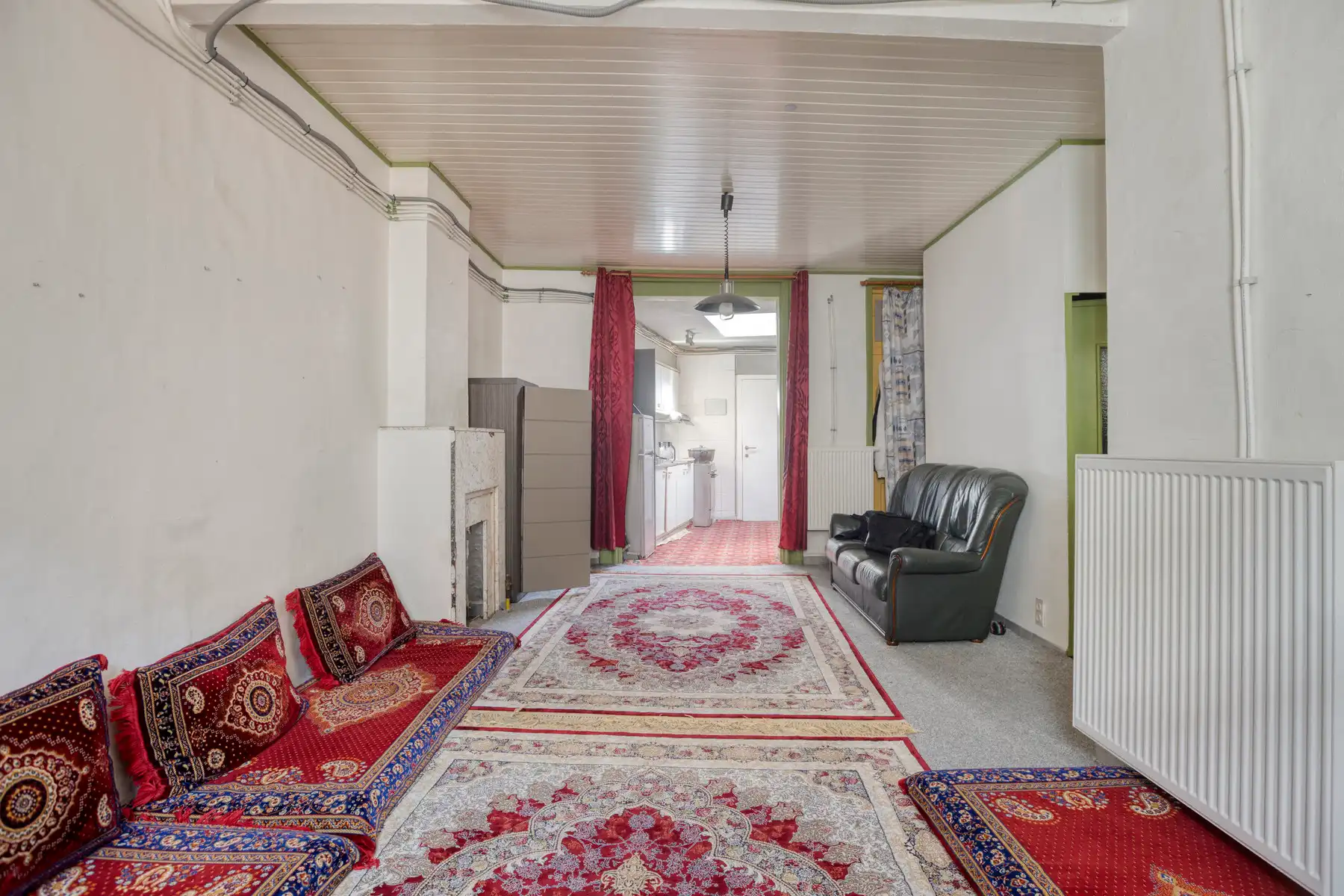 Op te frissen woning met tuin foto 3