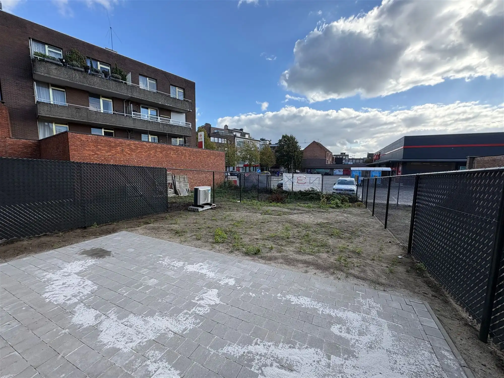 Ruim appartement met 1 slaapkamer en extra grote tuin. foto 13
