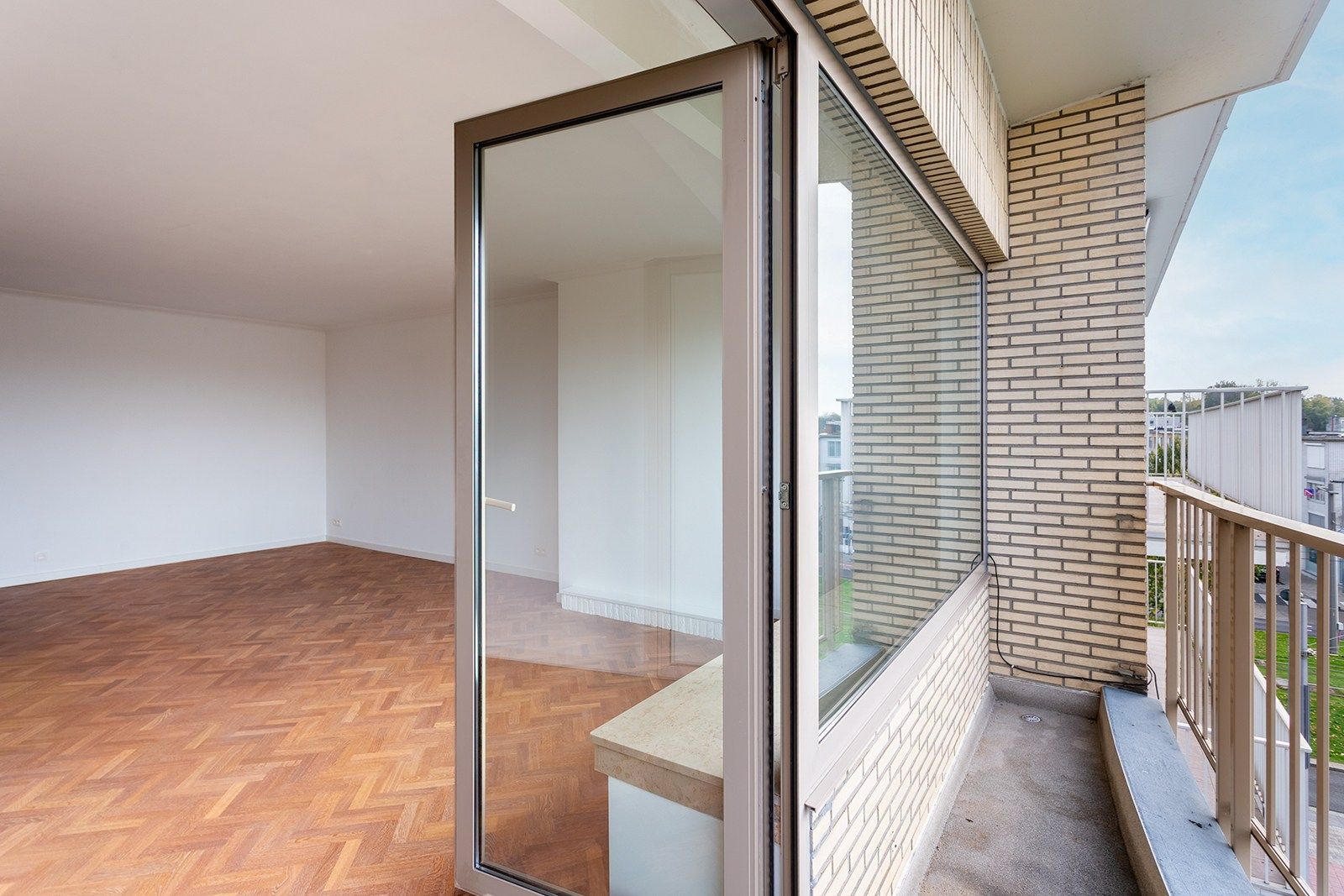 Gerenoveerd instapklaar appartement op gezellige locatie foto 9