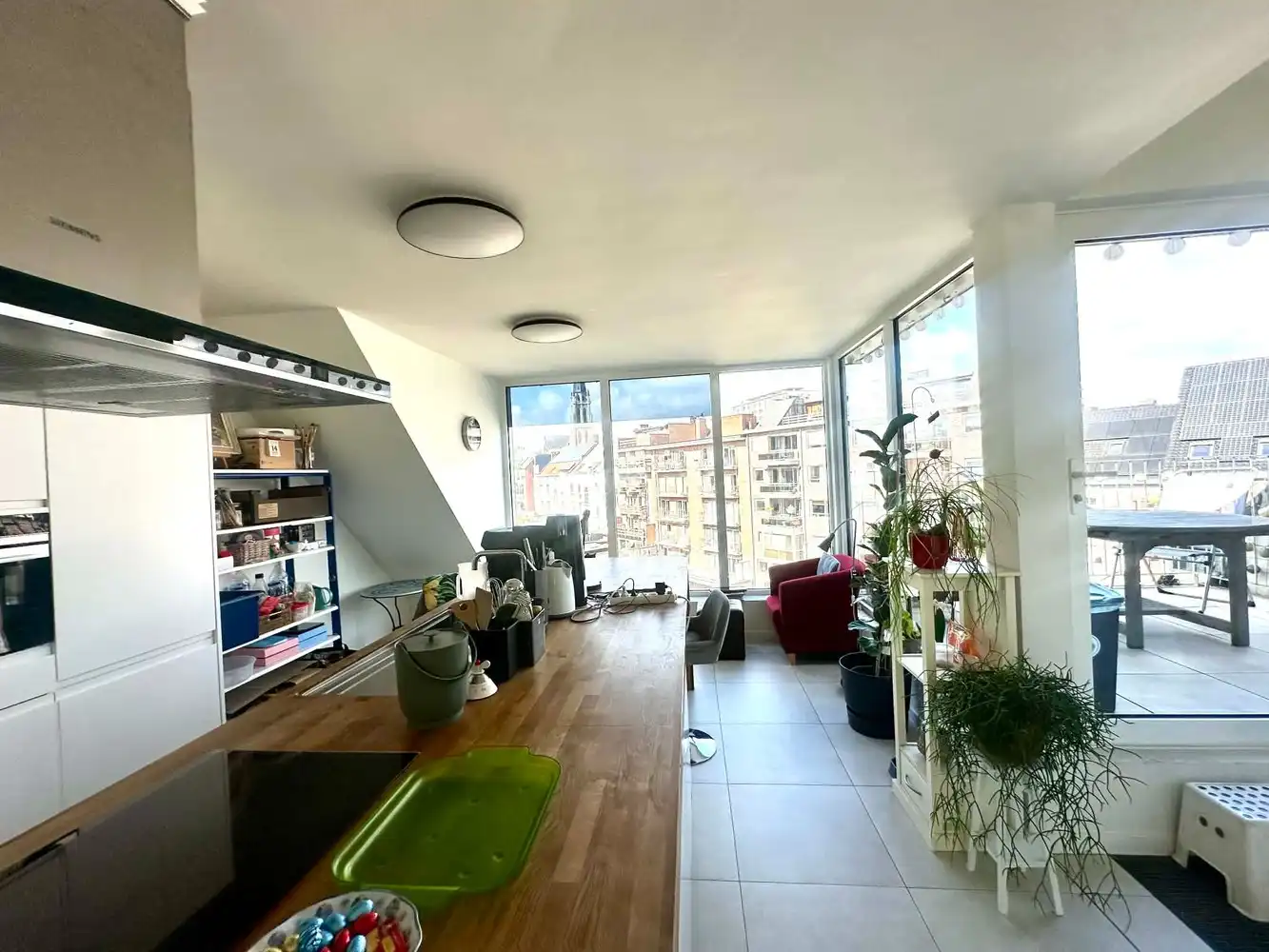 QUASI NIEUWBOUW 125 m2 MET 3 SLAAPKAMERS EN RUIM TERRAS OPEN ZICHT foto 10