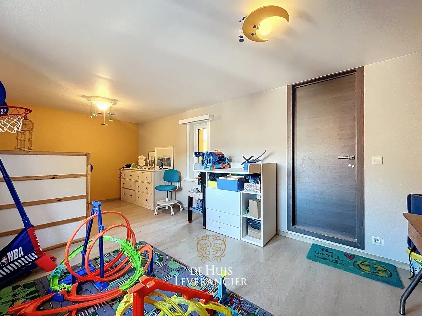 Ruime gezinswoning met 4 slpks, 2 bdks en tuin tegenover park De Schorre te koop foto 21