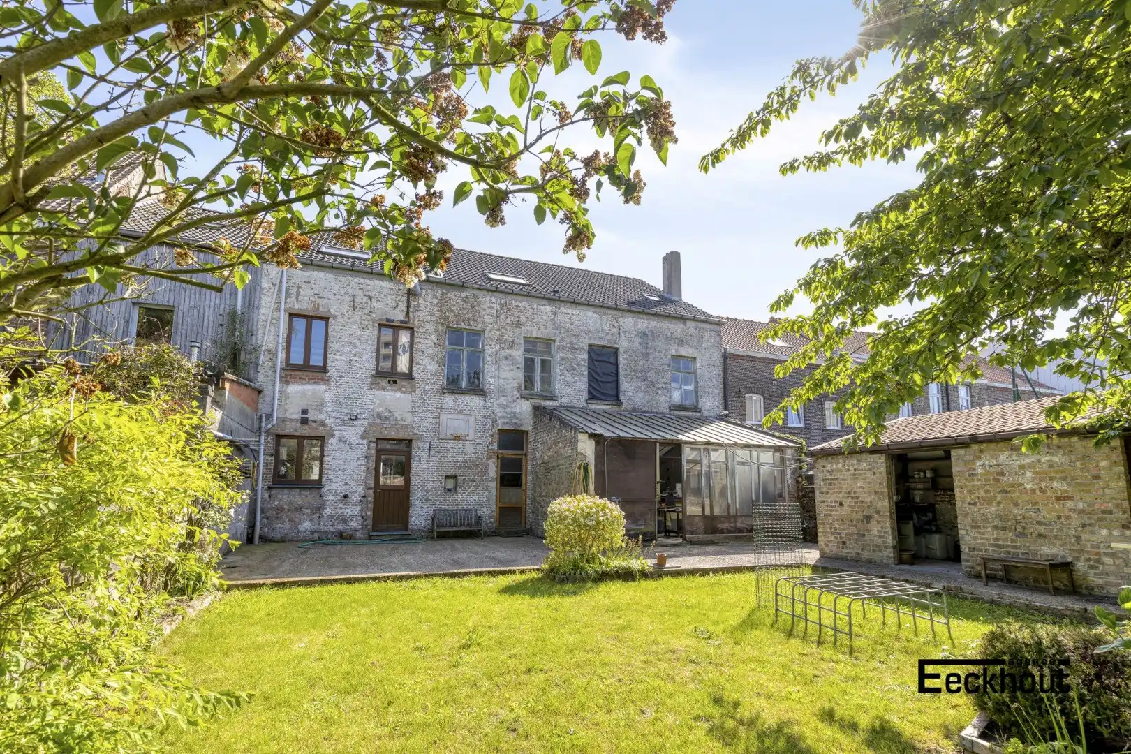 Voormalige pastoriewoning met grote, zonnige tuin op charmante ligging! foto 19