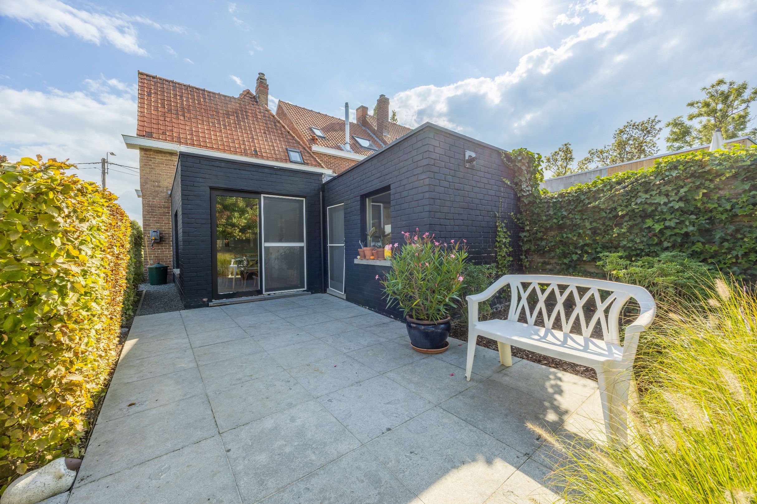 INSTAPKLARE GEZINSWONING MET GARAGE foto 15