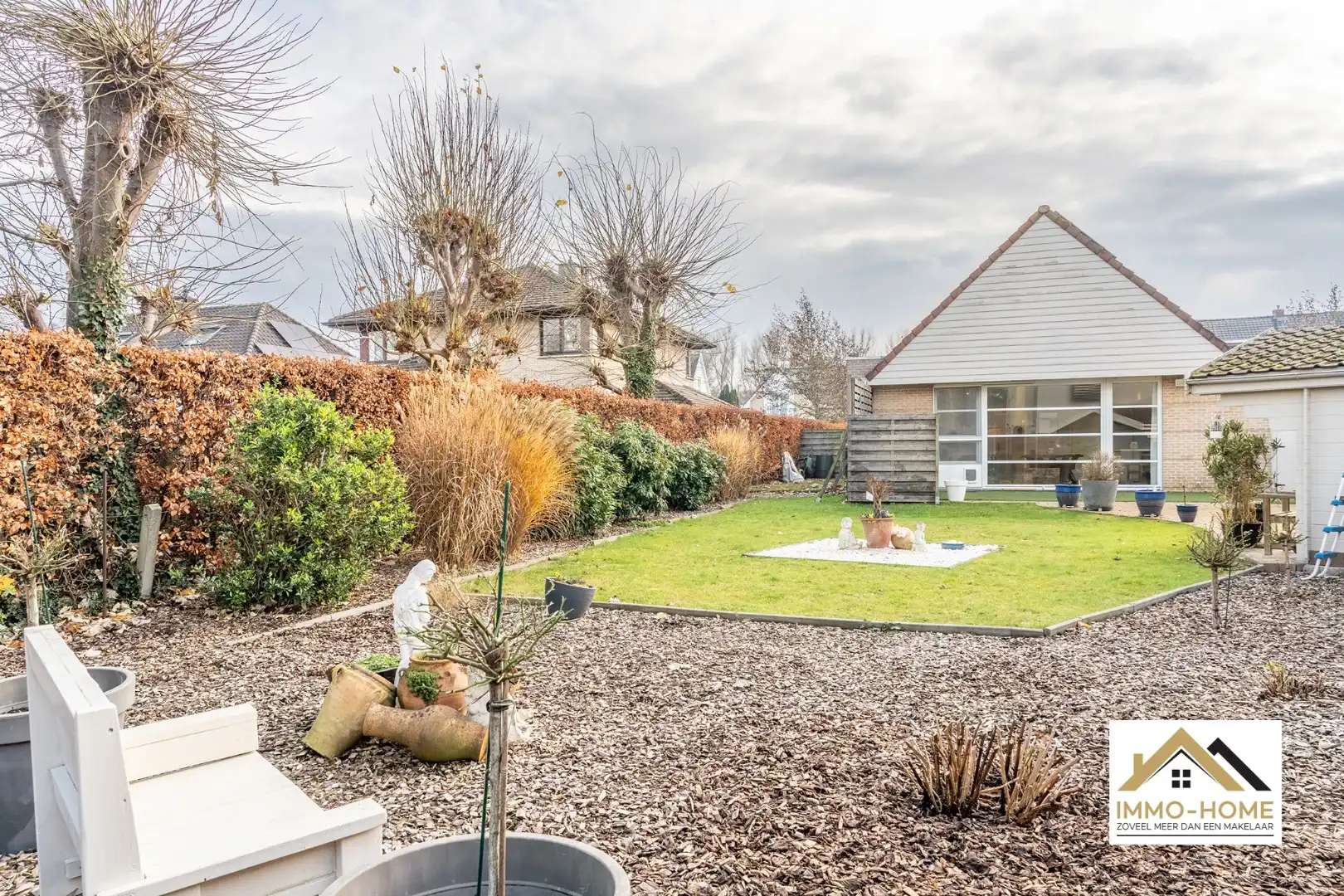 Instapklare woning met bureau/ winkelruimte  foto 10