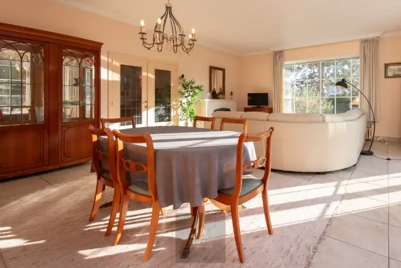 Grote villa op 1533m² gelegen centraal in de Simli-wijk te Nieuwpoort-Bad. foto 14