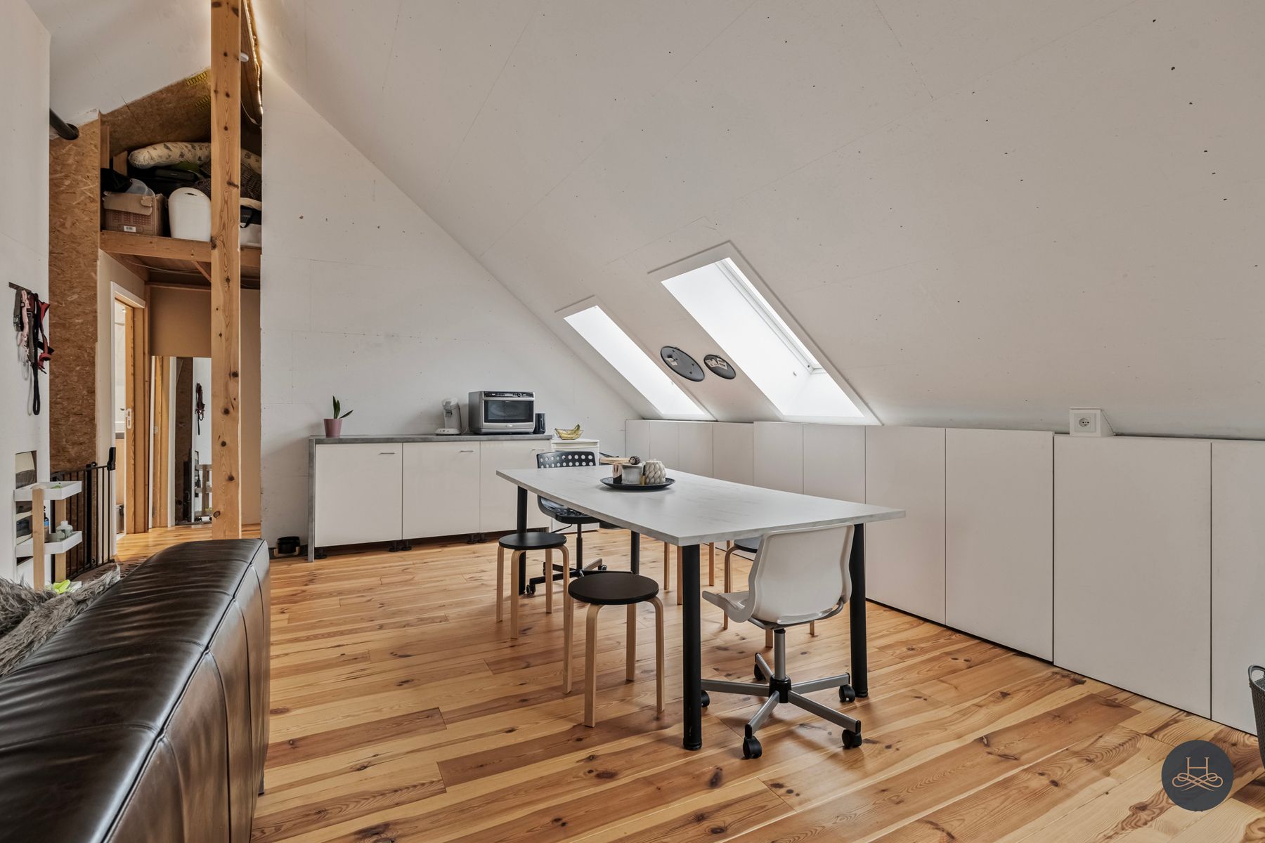 Luxueuze ruime BEN-woning met handelspand en appartement foto 45