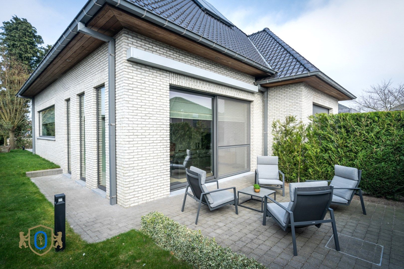Hedendaagse villa met garage & tuin foto 14