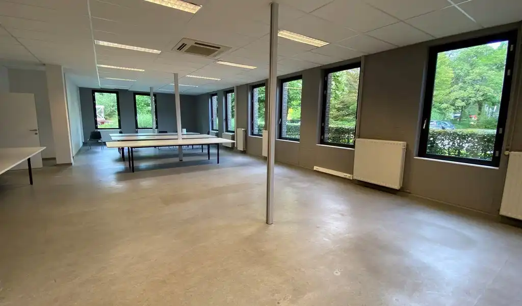 Magazijn met kantoren te huur vlakbij A12 in Wilrijk foto 18