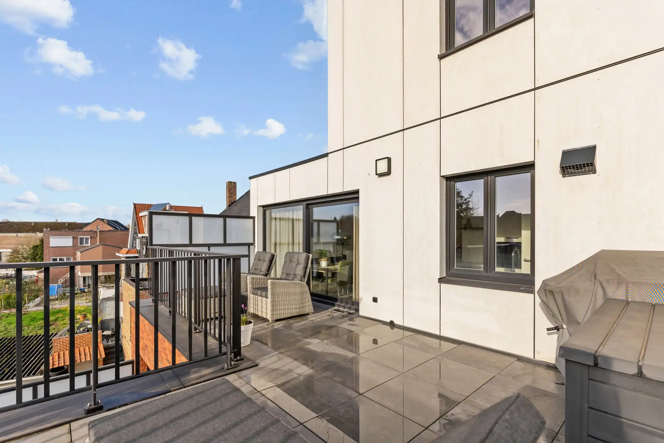 Recent duplex appartement met 2 parkings te Zichen foto 6