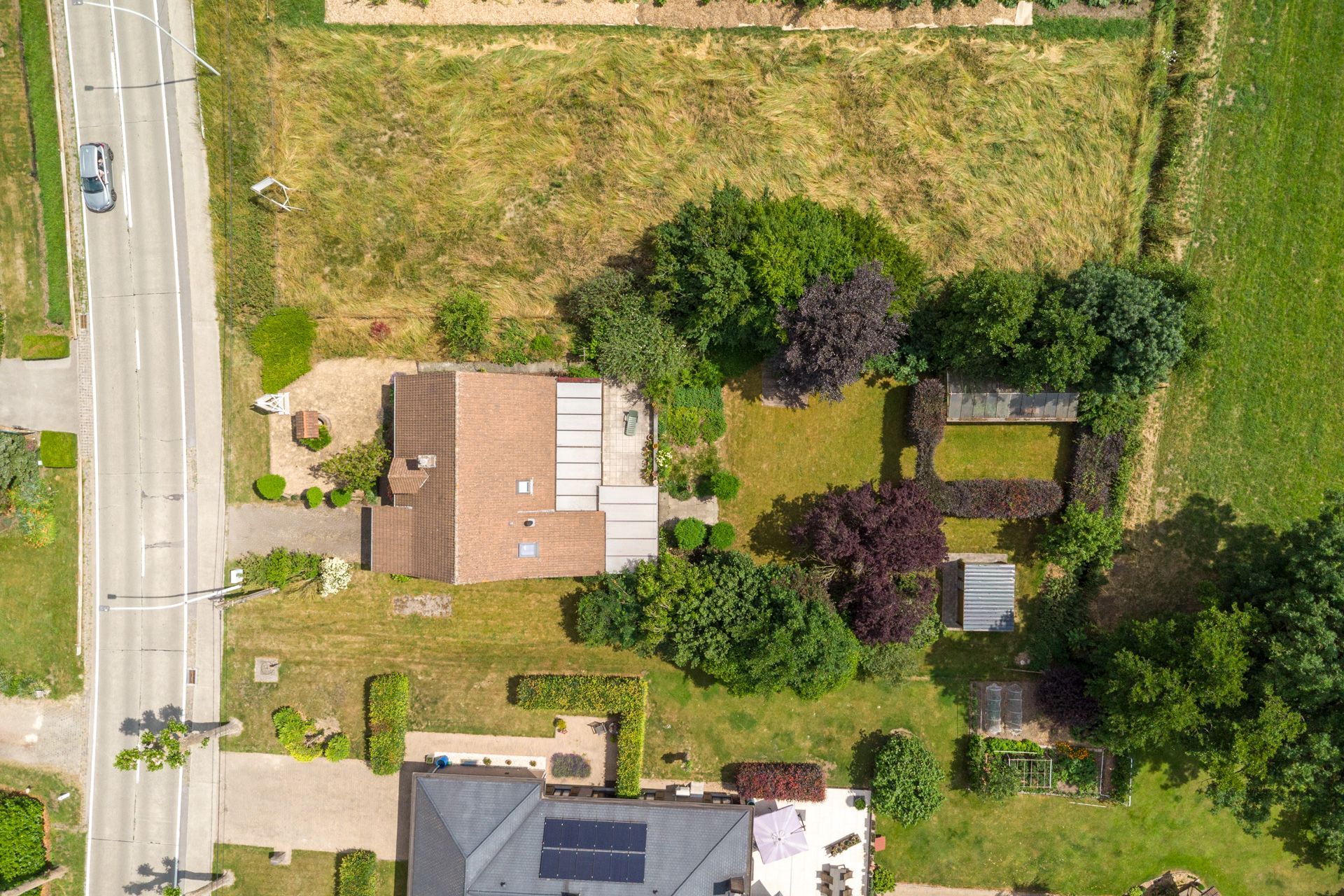 Open bebouwing met 4 slpks en grote tuin foto 29