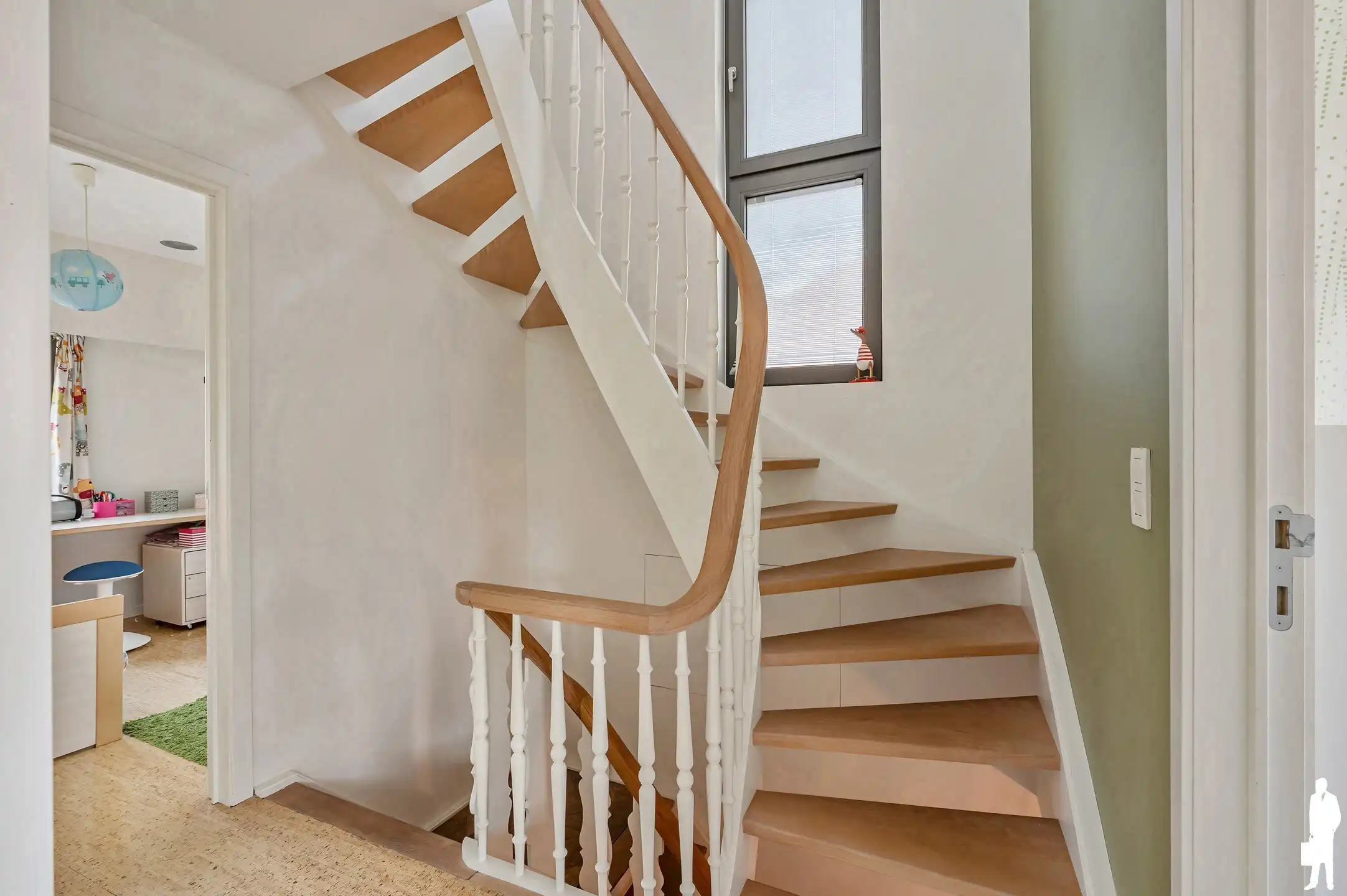 Instapklare en ruime halfopen woning in Maria-ter-Heide! foto 11