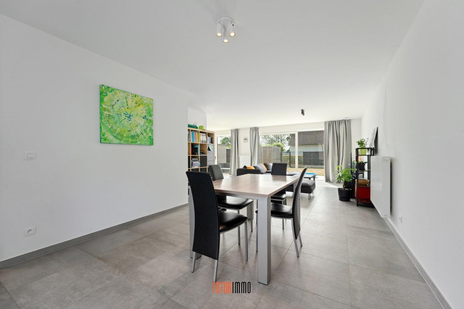 Ruime energiezuinige woning met garage foto 4