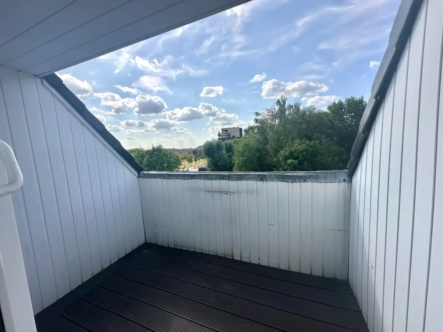 Gezellig duplex-appartement met terras en autostandplaats in rustige wijk te Hasselt foto 7