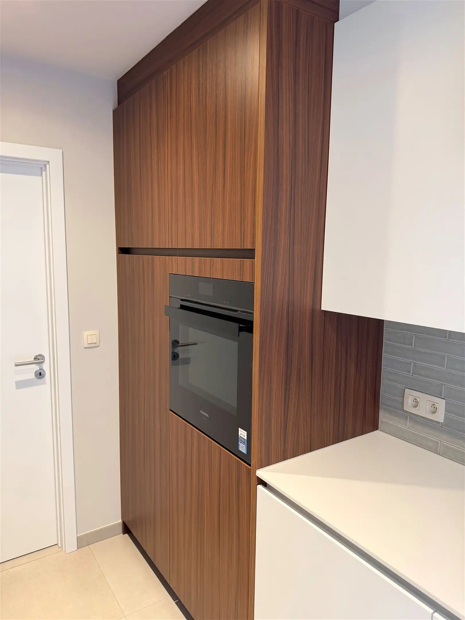 Woning in nieuwstaat, 3 slaapkamers, met tuin en garage foto 7