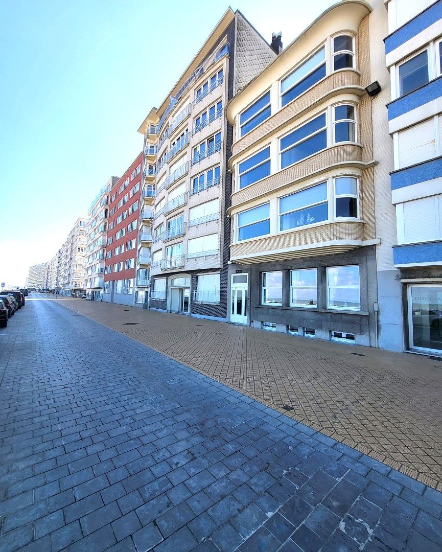 Schitterend appartement op de dijk van Oostende. foto 1