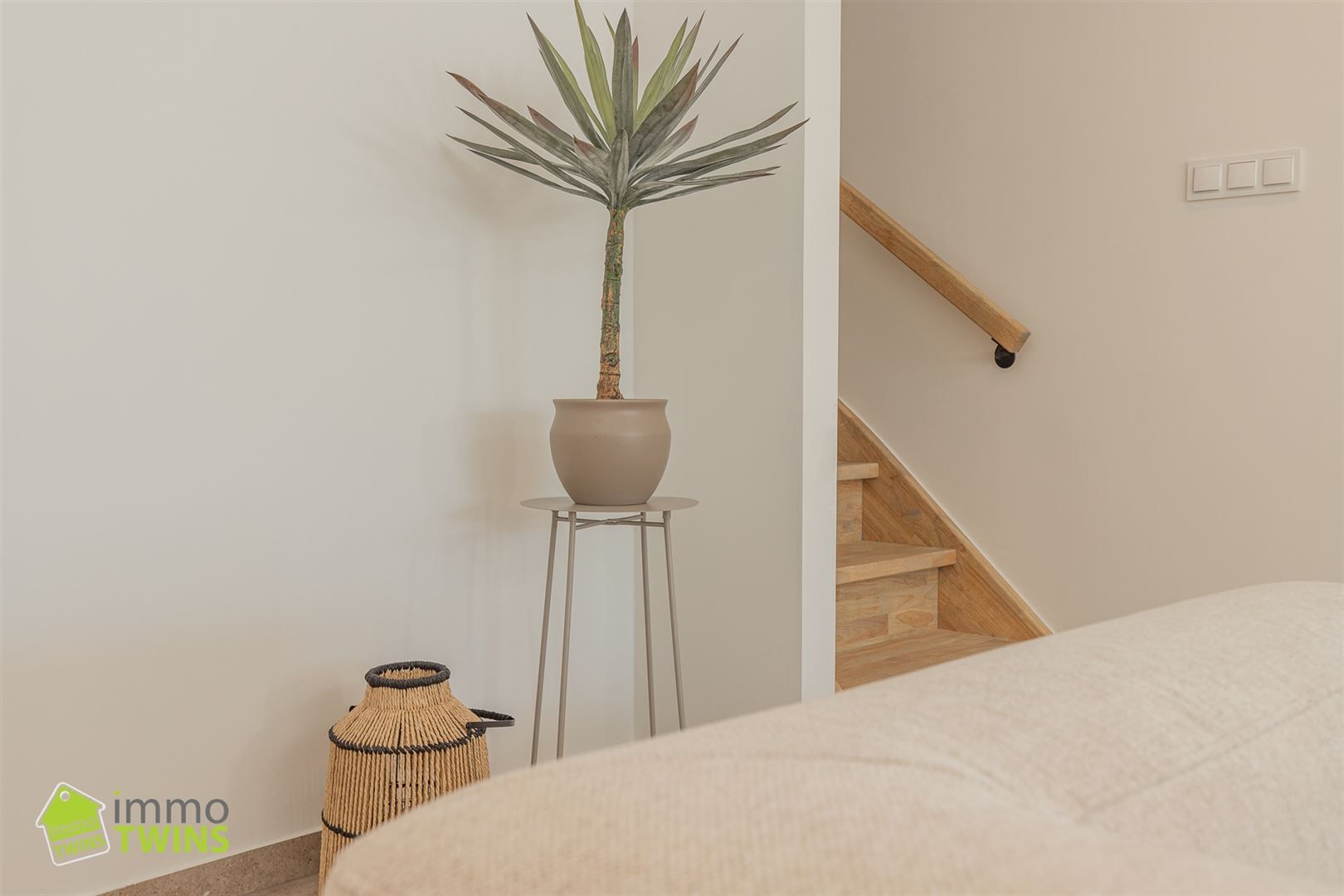 Totaal gerenoveerde, instapklare woning in hartje Beveren foto 32