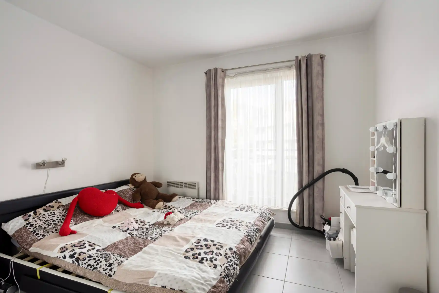 Instapklaar appartement met terras in het centrum van Zellik! foto 11