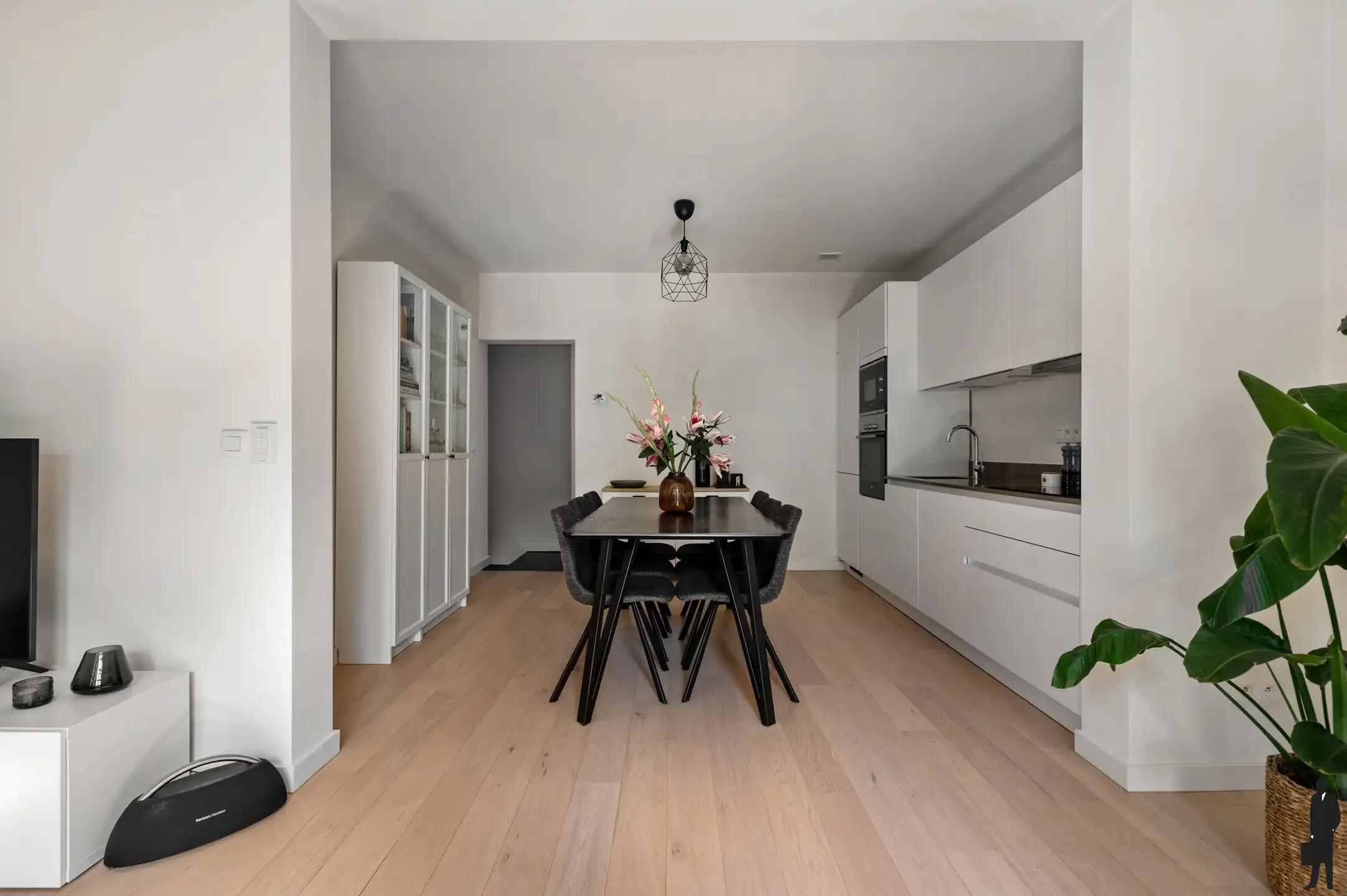 Gerenoveerd 2-slaapkamer appartement met terras (10m²) foto 7