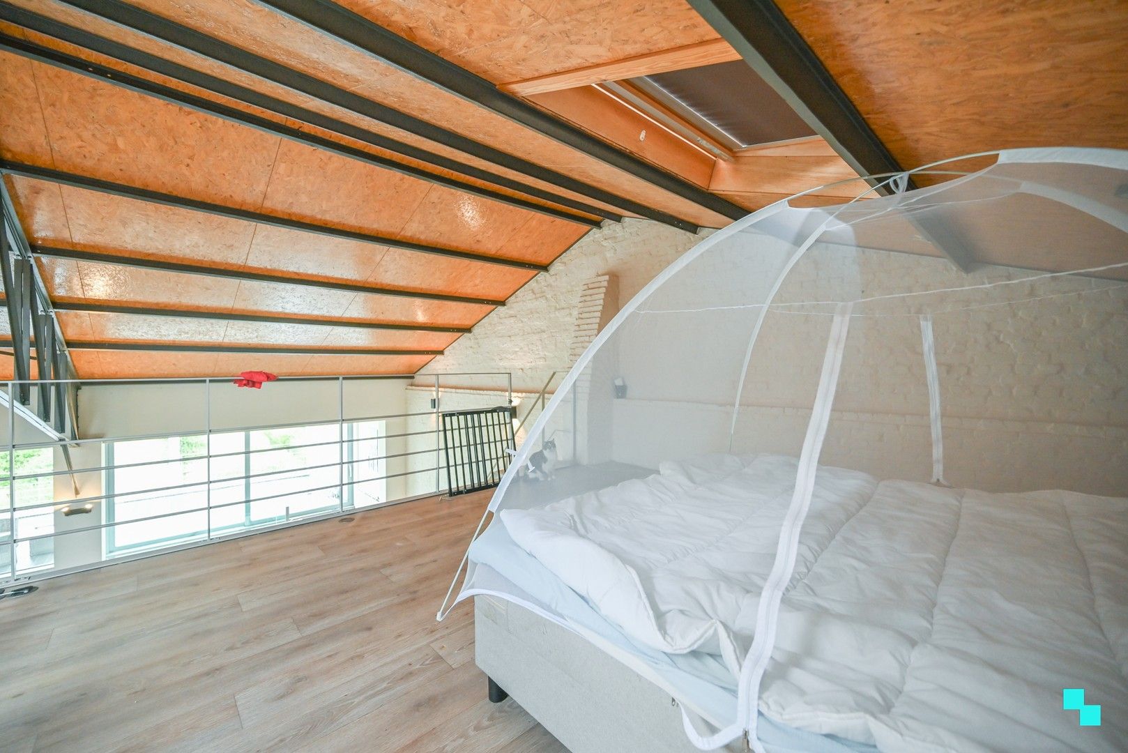 Verrassend ruim duplex appartement in Ooigem foto 10