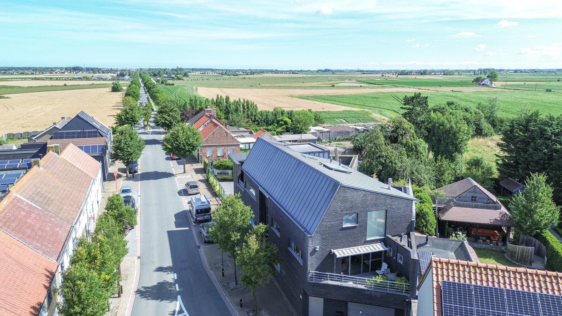Volledig gerenoveerd appartement met terras te koop in Klemskerke (De Haan) foto 4