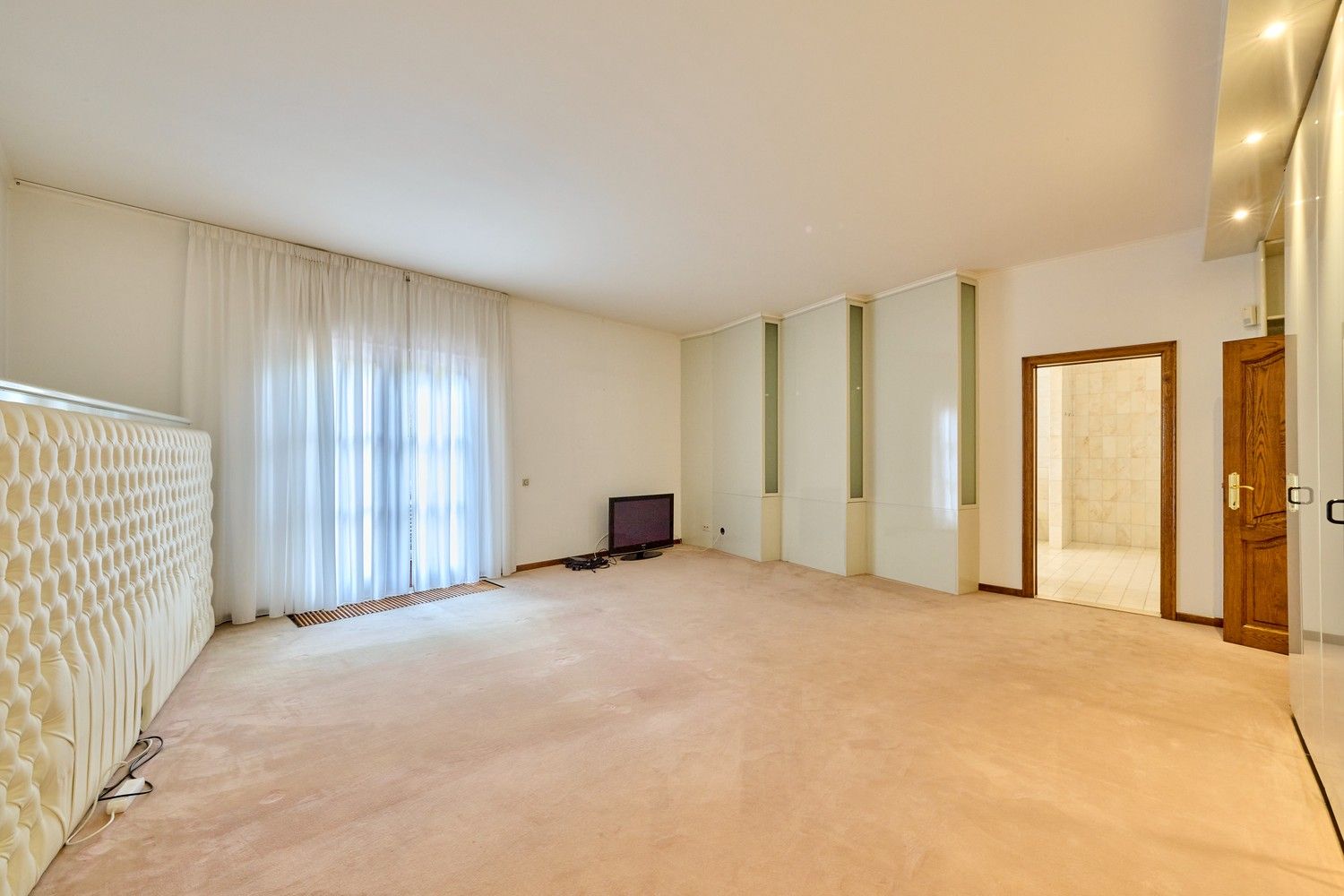 Exclusieve villa op toplocatie – een oase van rust en comfort nabij Maasmechelen en Genk foto 17