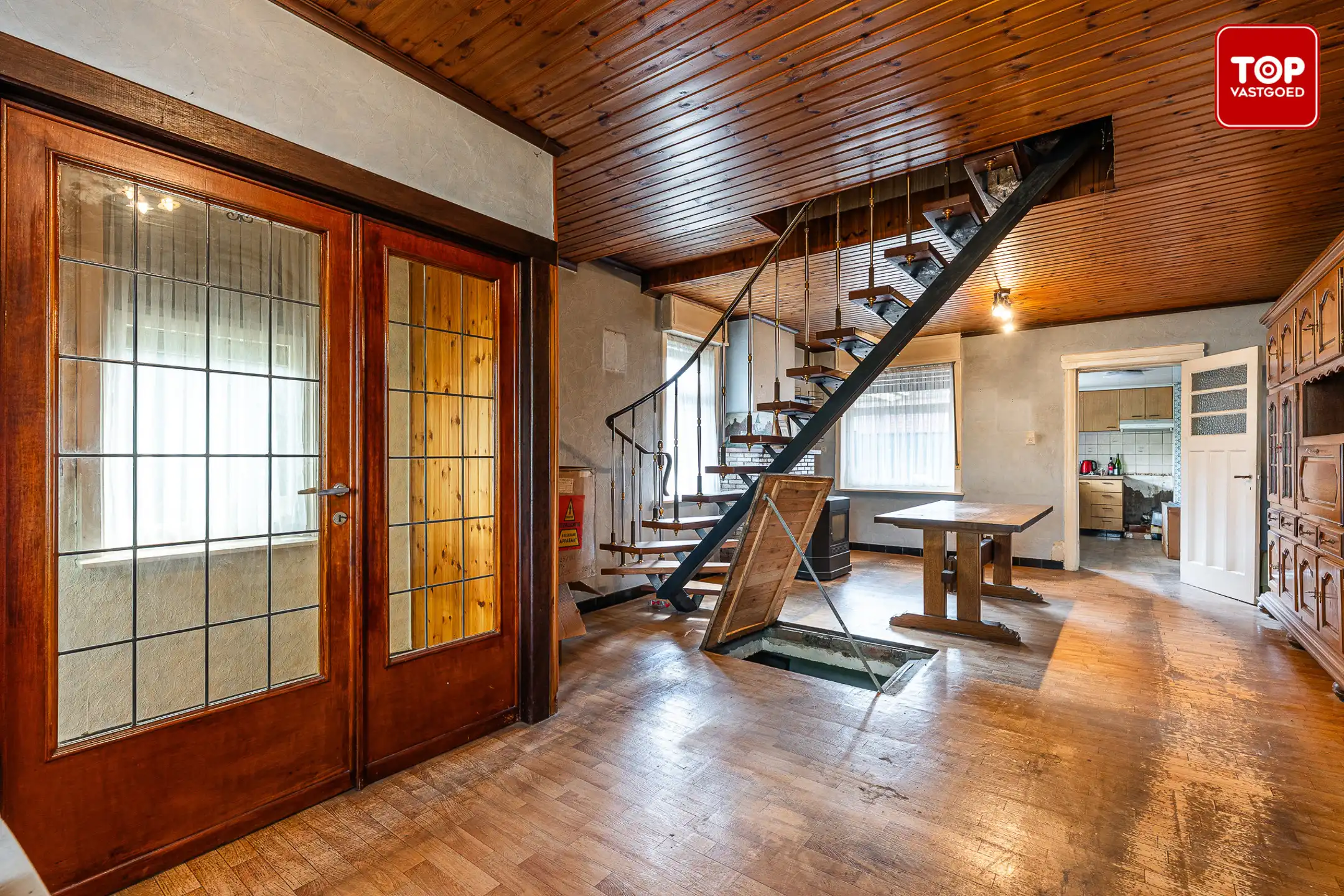 Te renoveren woning met zonnige tuin foto 3
