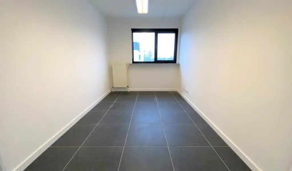 Gerenoveerde kantoren te huur in Oostjachtpark, Sint-Niklaas foto 4