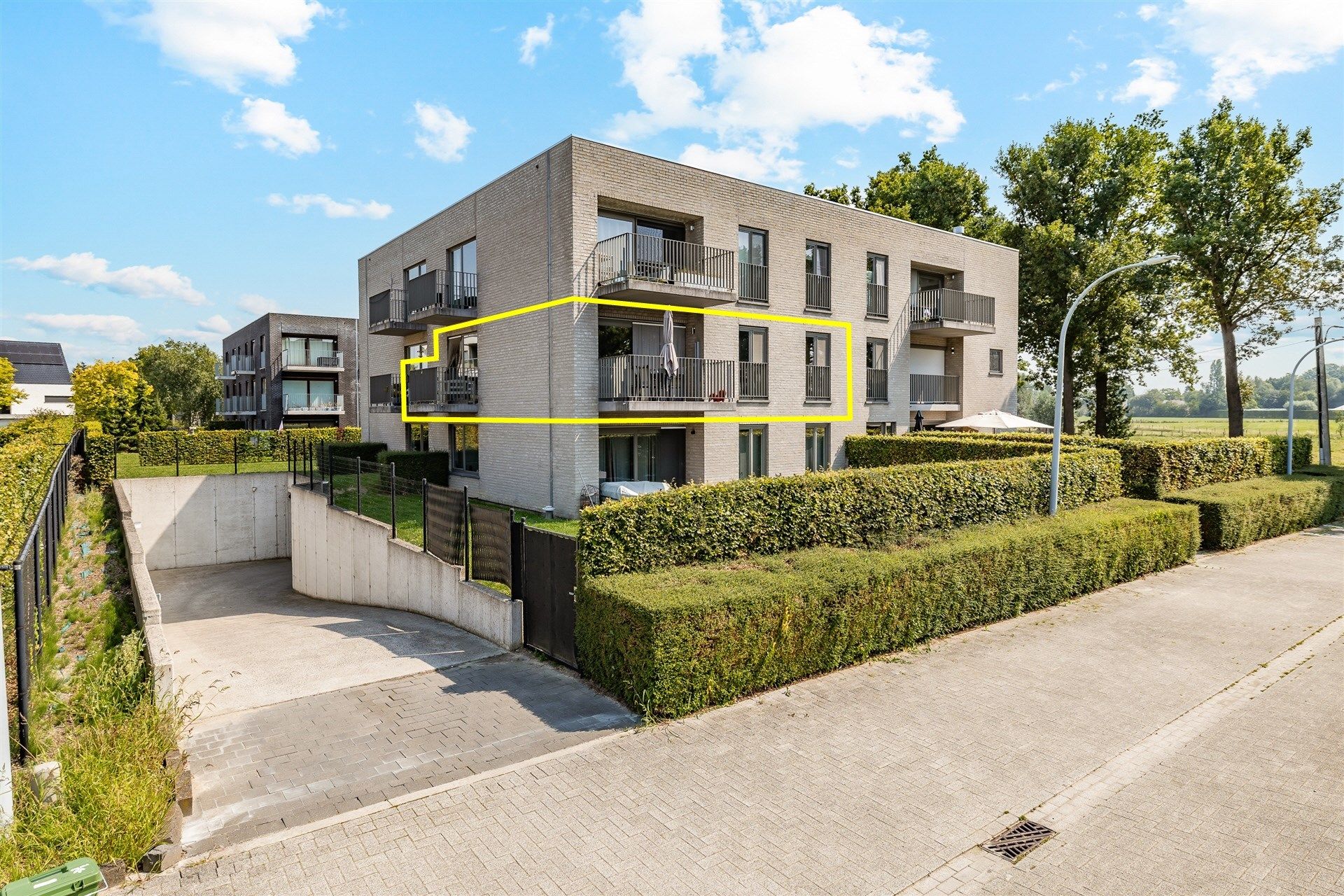 Prachtig app met 3 slks, 2 terrassen en staanplaats foto {{pictureIndex}}