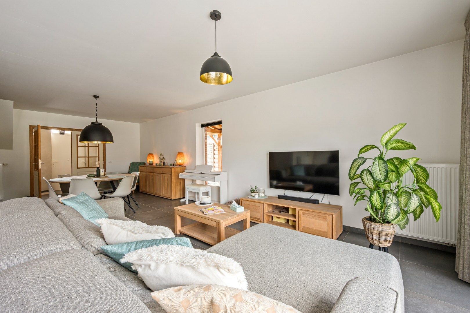 Recente halfopen woning met 4 slaapkamers en dubbele carport in Komen - Ten Brielen foto 7