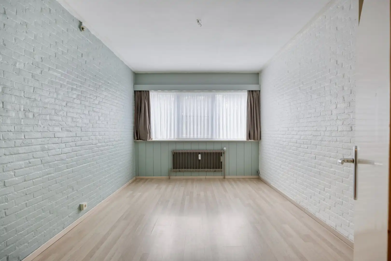 Rustig gelegen gezellige appartement met 2 slpks, terras en dubbele carport !  foto 12