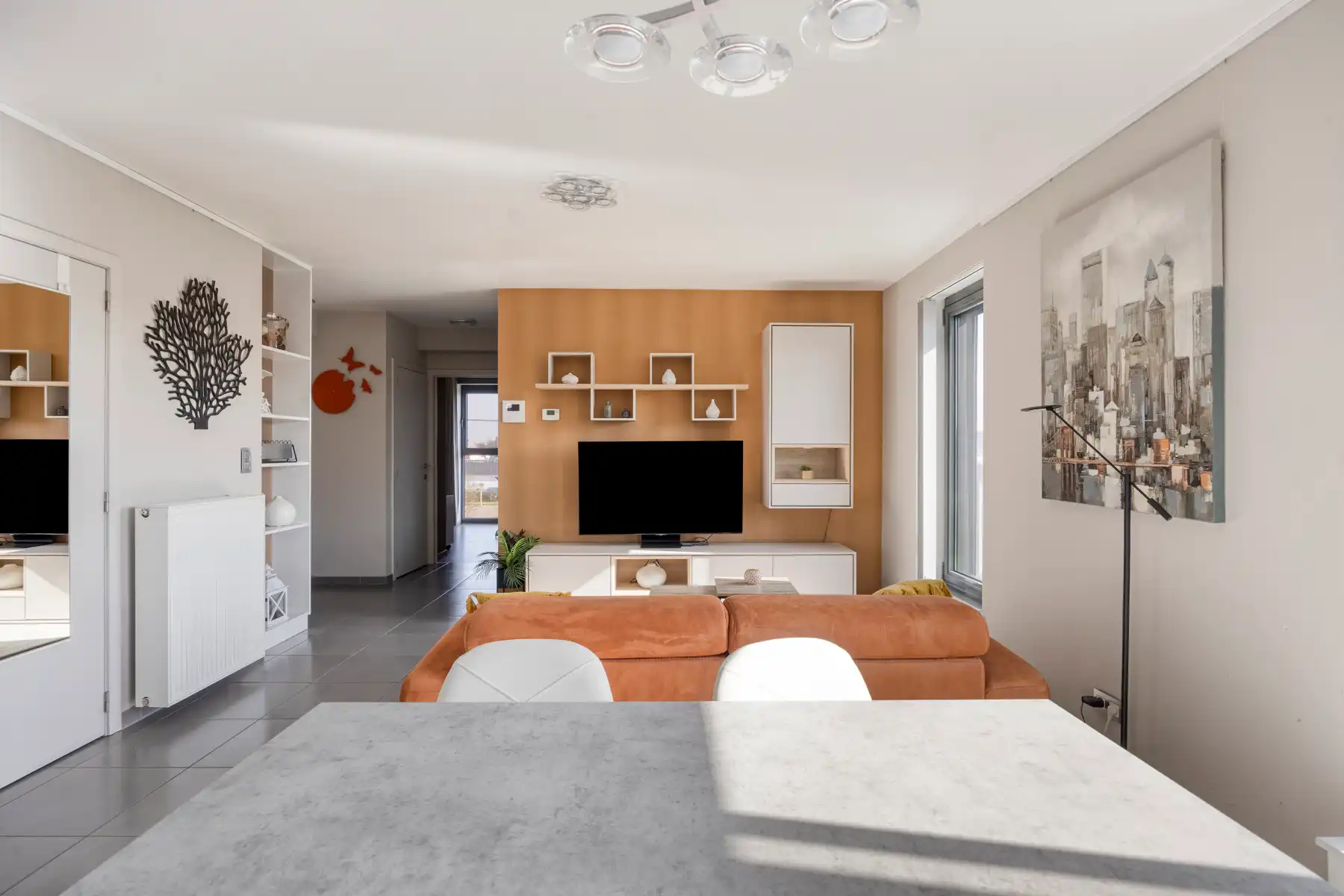 Appartement met 2 slaapkamers, groot terras, garage & kelder foto 5