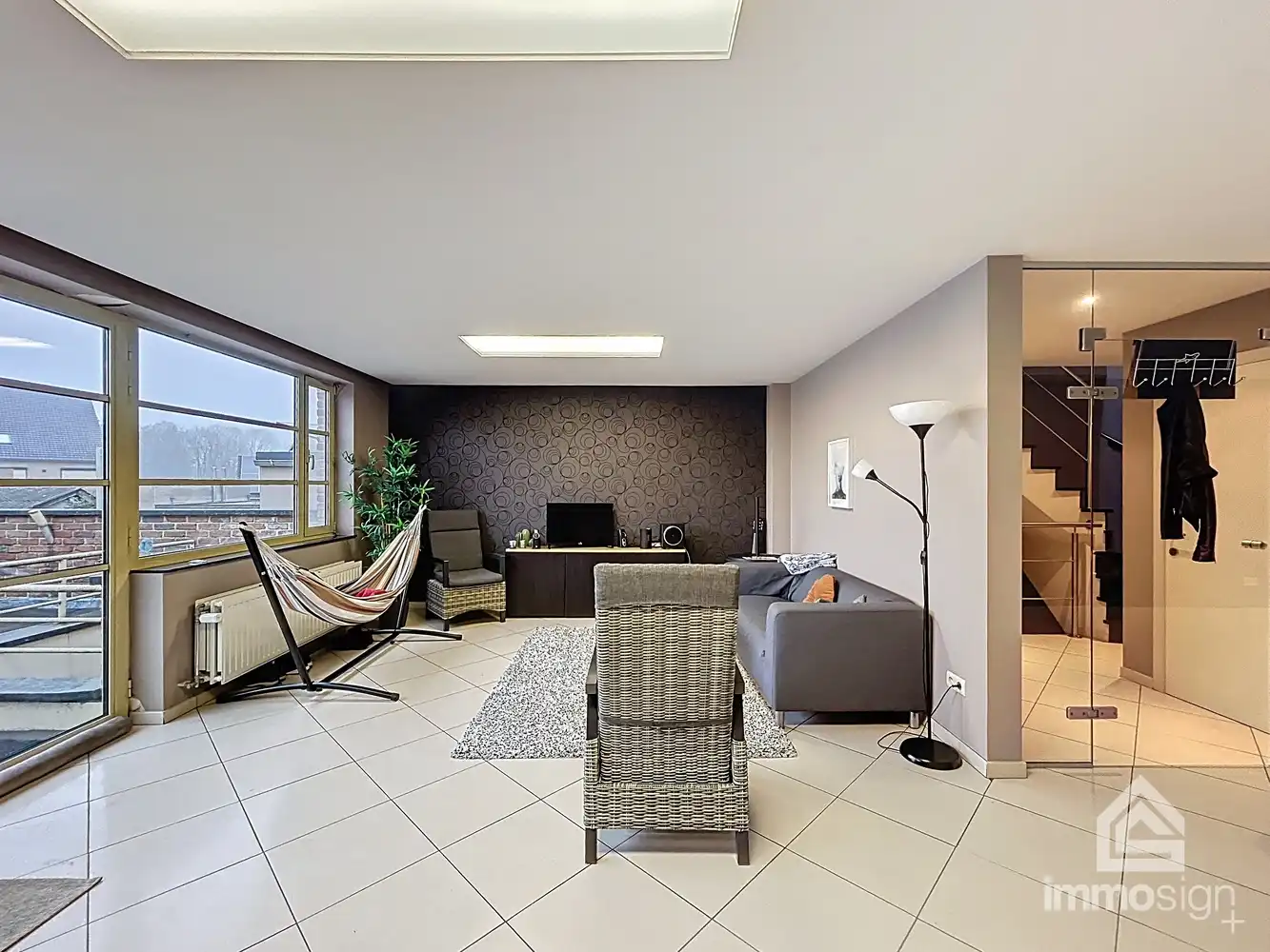Ruim appartement met groot terras, 2 slaapkamers en carport in Peer centrum foto 6