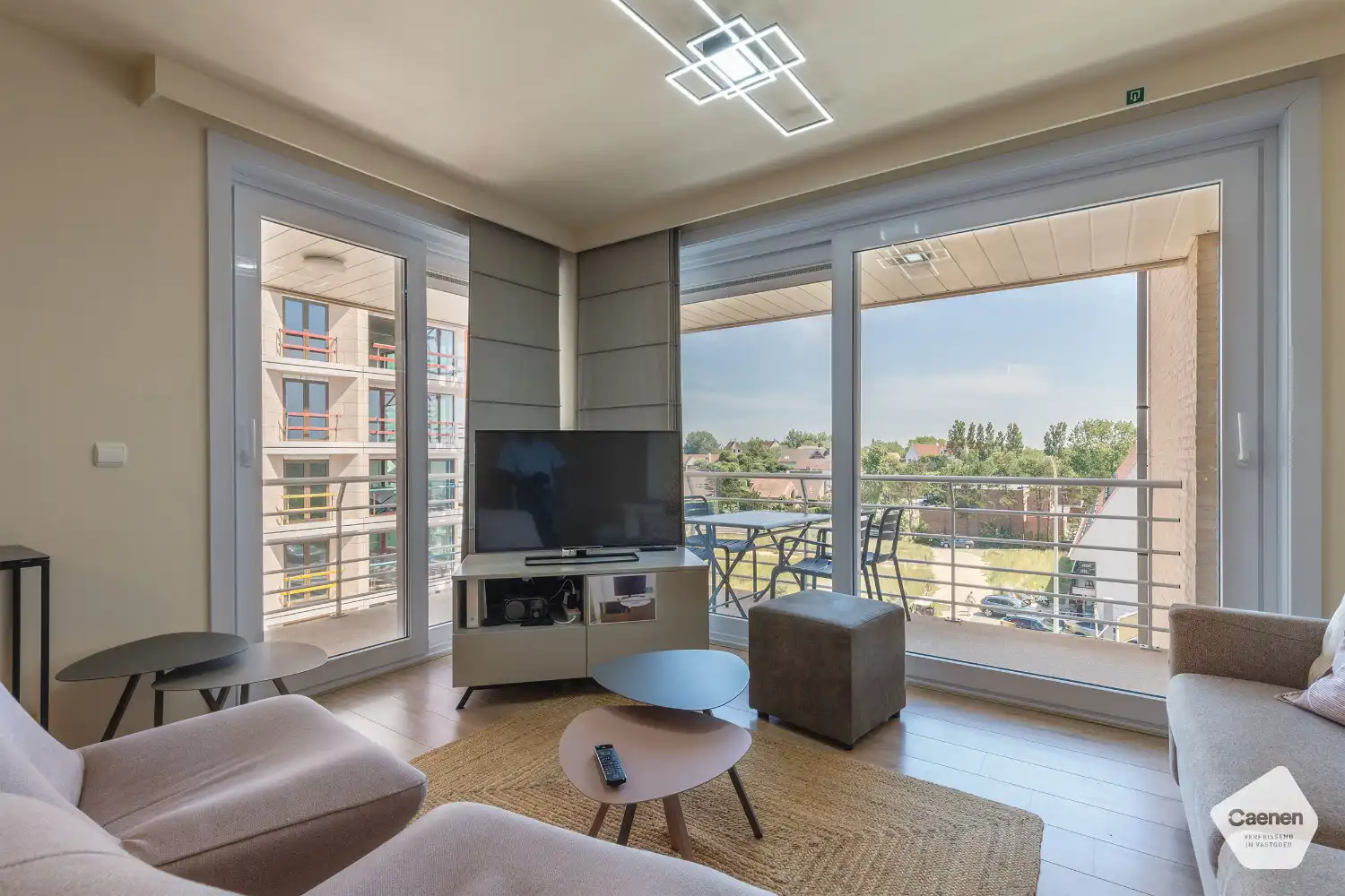 Fantastisch onderhouden hoekappartement met 2 slaapkamers foto 4