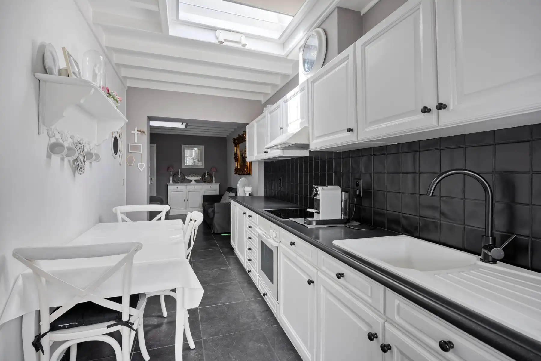 Instapklare woning in het centrum van Asse! foto 13