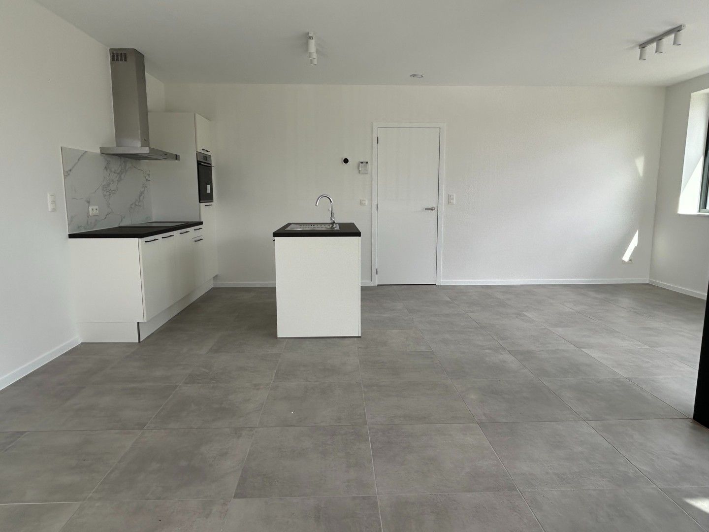 Nieuwbouw appartement met 2 slaapkamers en terras op toplocatie in Lier foto 4