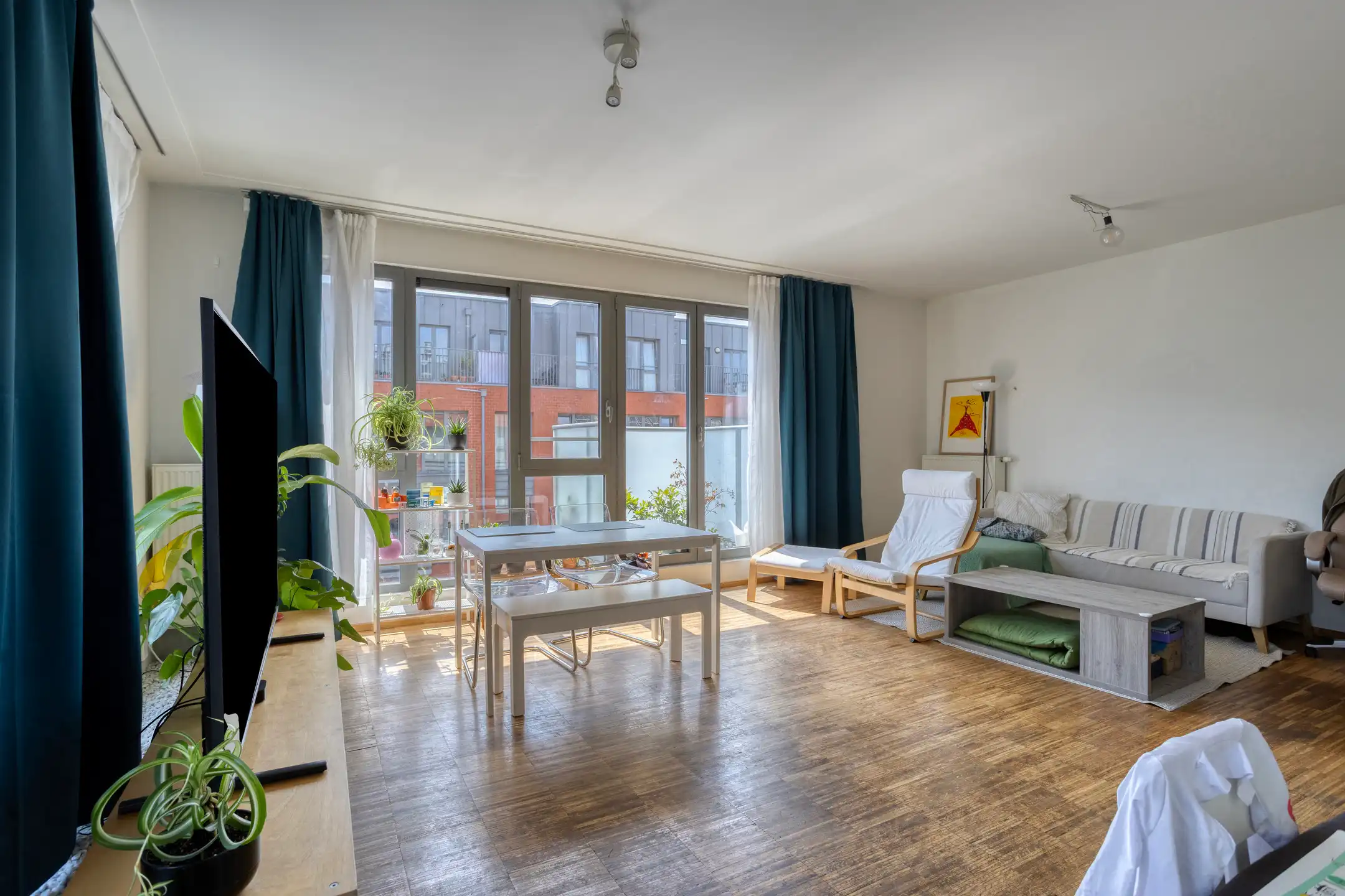 Appartement met balkon, kanaalzicht en 4,55% rendement foto 4