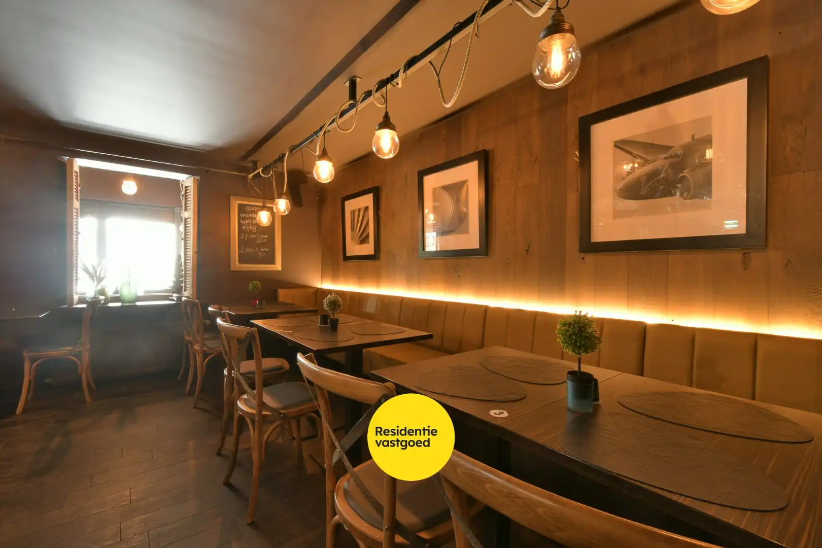 Multifunctionele eigendom met appartementen en handelszaken! foto 8